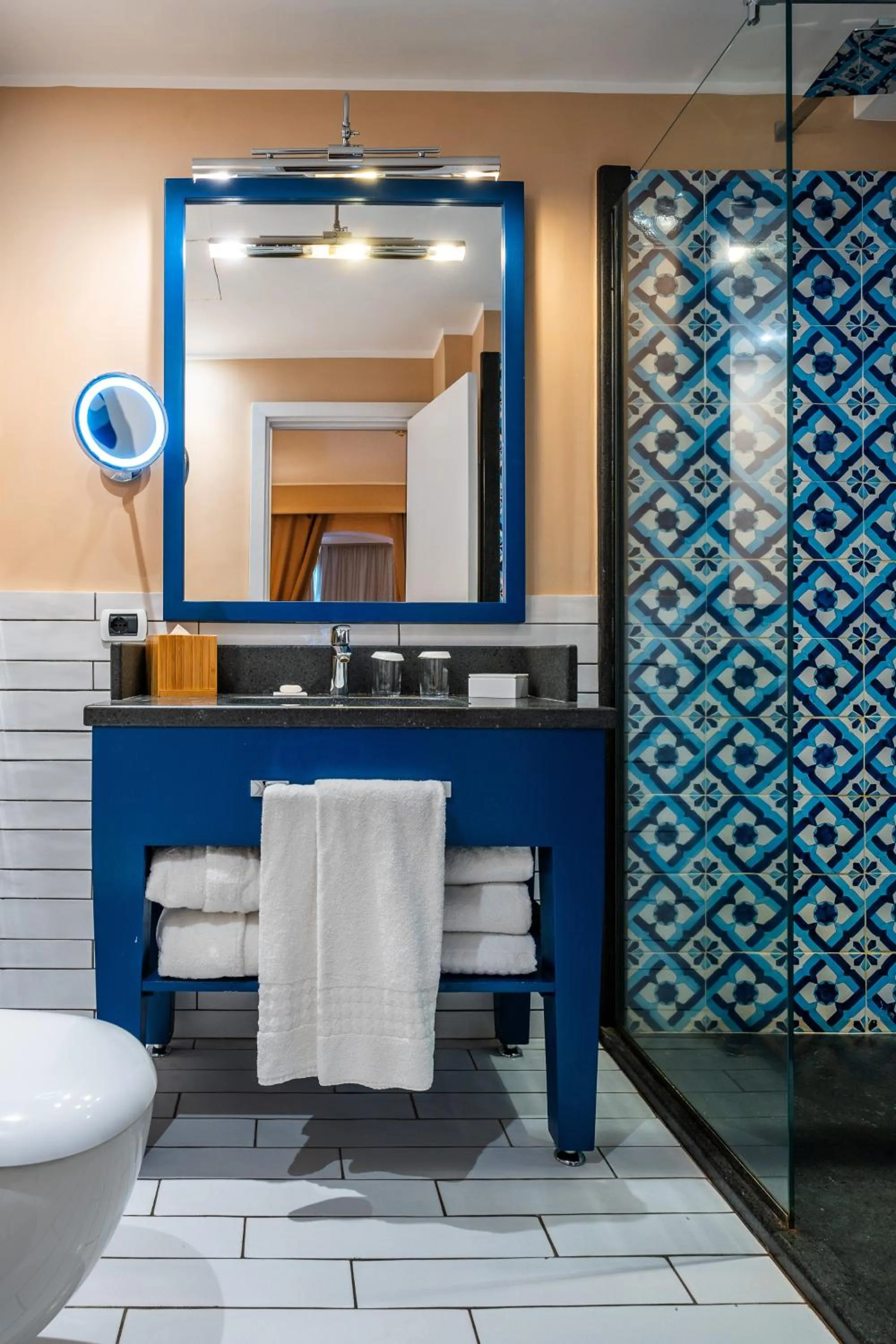 Bathroom in Therasia Resort Sea and SPA - The Leading Hotels of the World