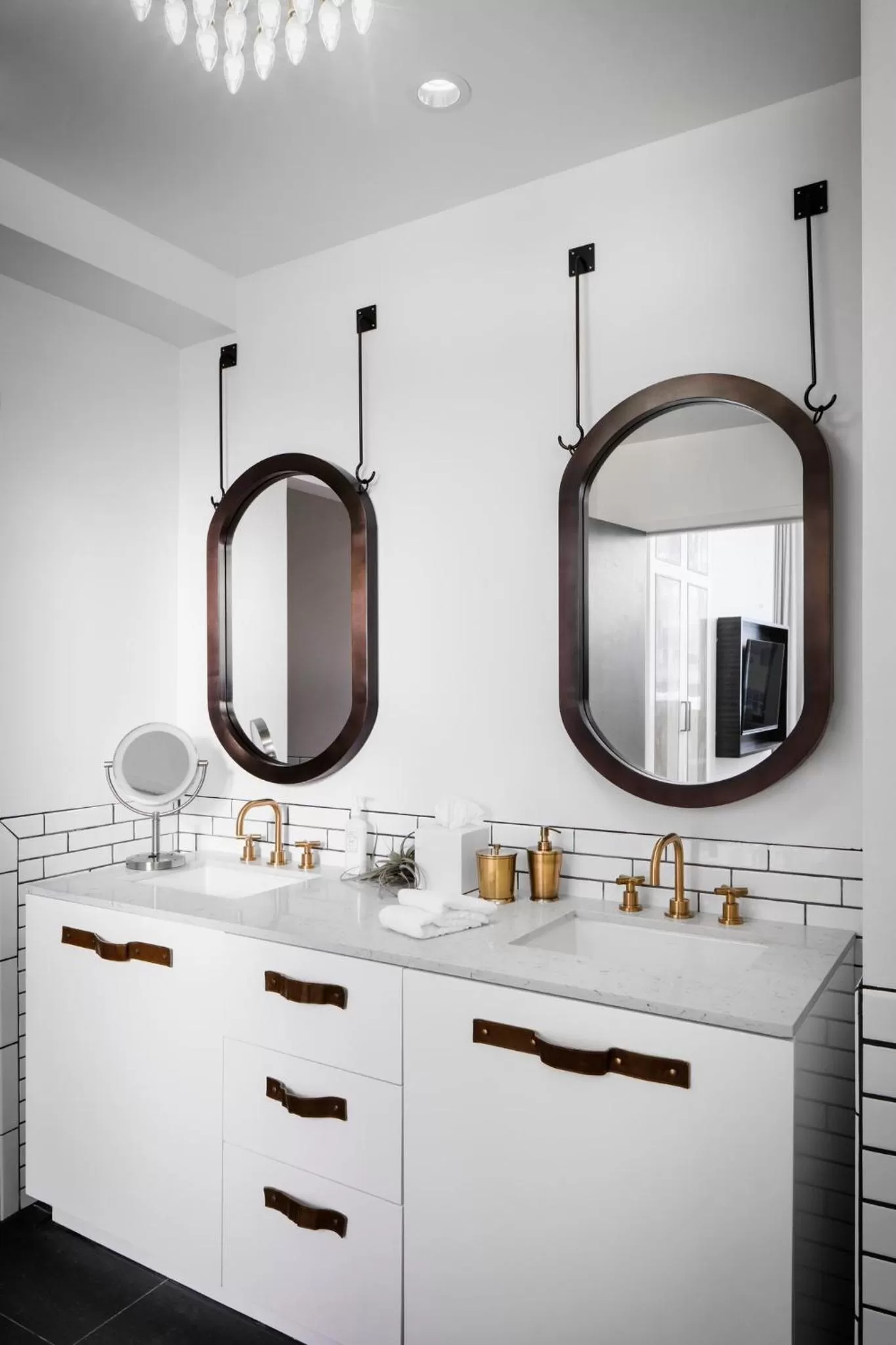 Photo of the whole room in Halcyon - A Hotel in Cherry Creek