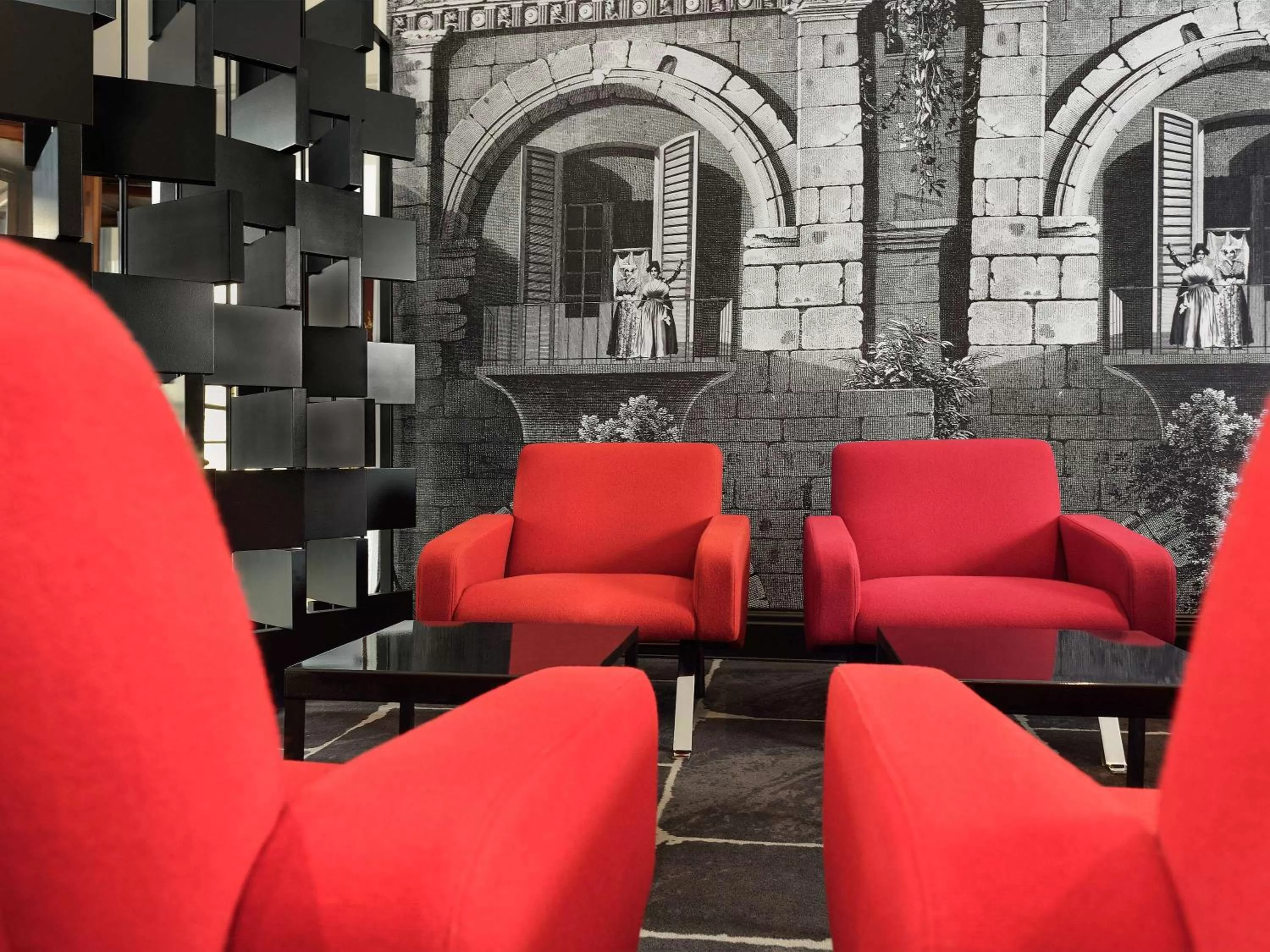 Lounge or bar in Jules César Hotel & Spa Arles - MGallery Collection