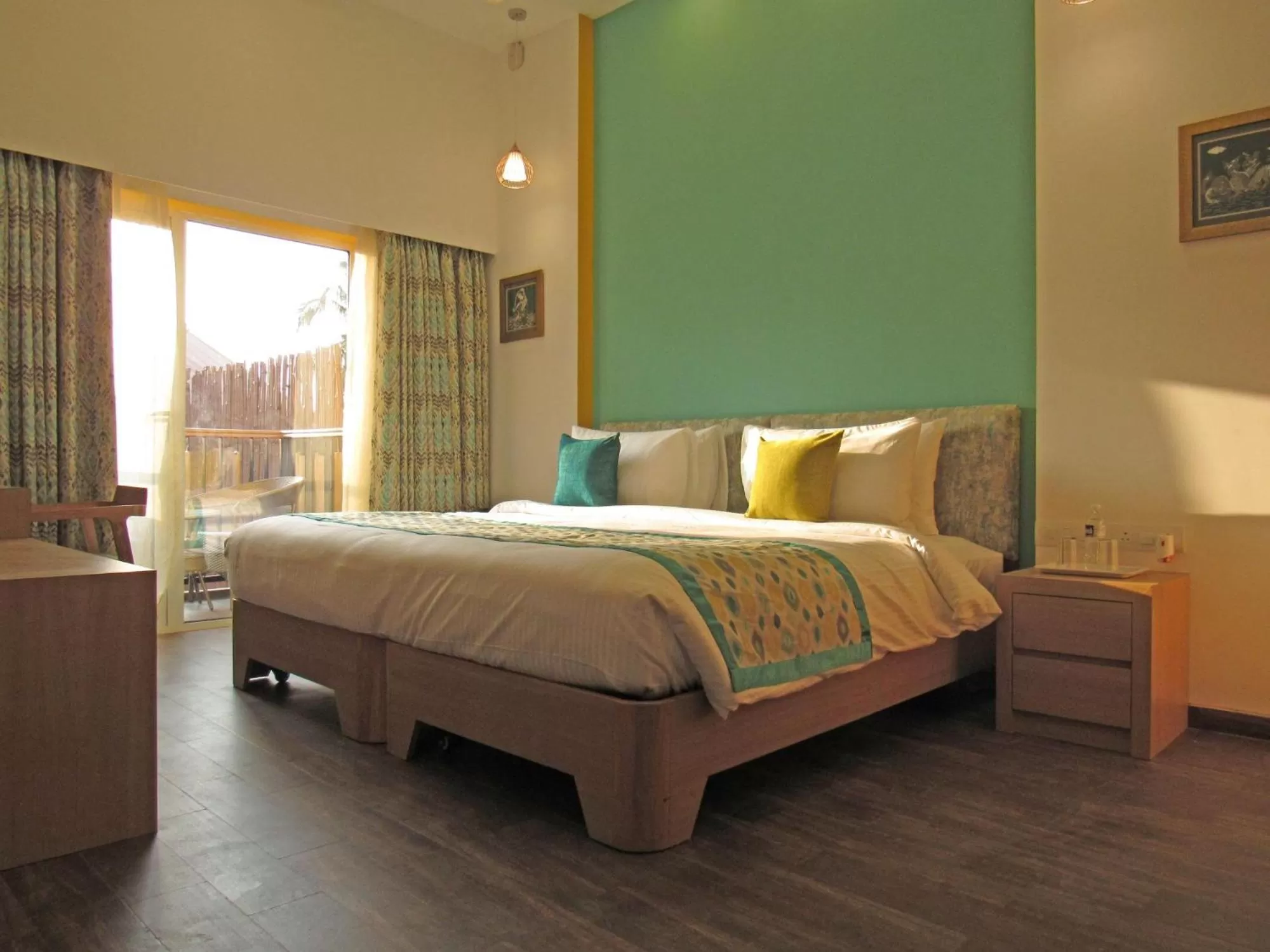 Photo of the whole room, Bed in Acron Seaway Resort