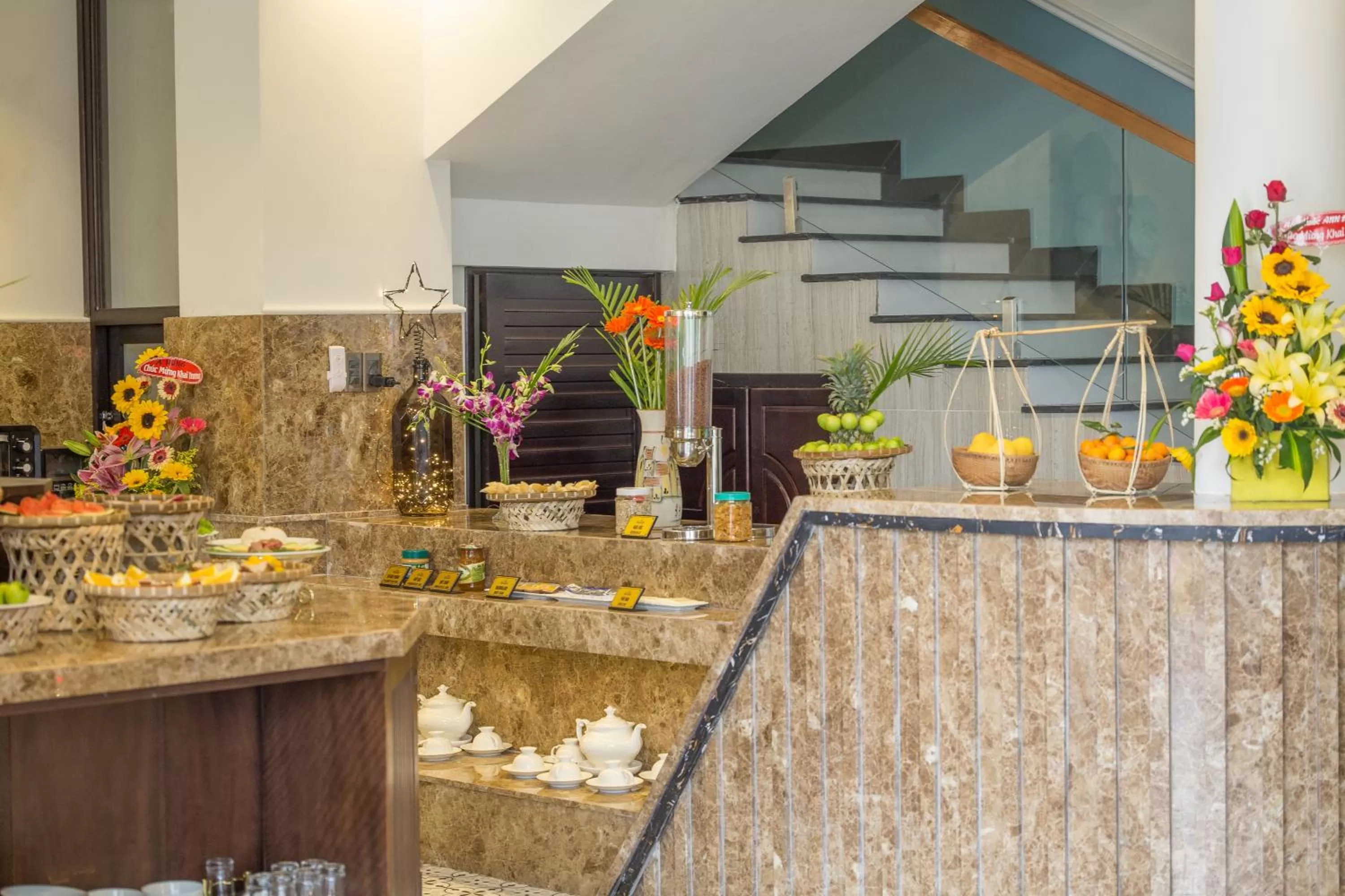 Food and drinks in Hoang Trinh Hotel