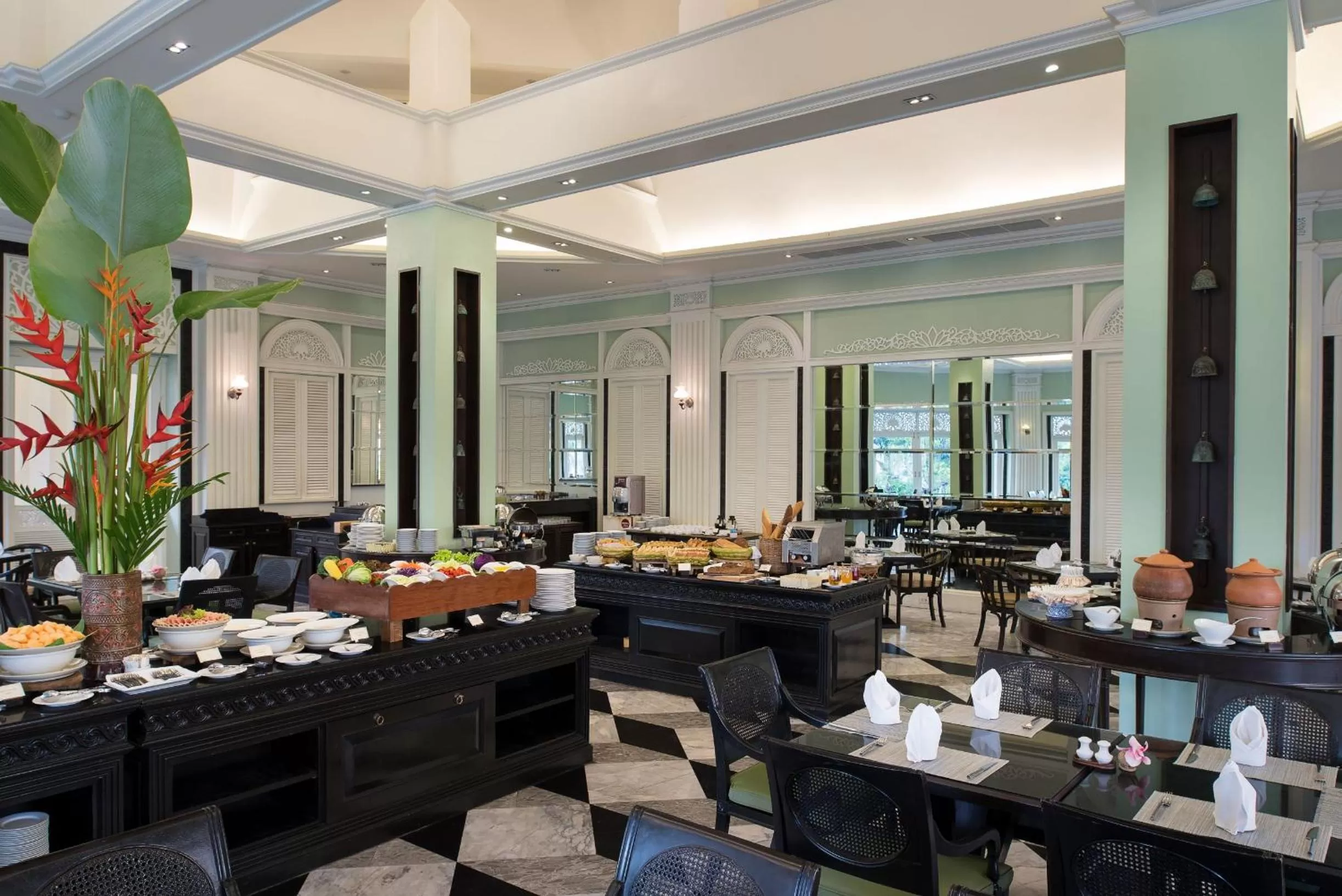 Restaurant/places to eat in Dheva Mantra Resort