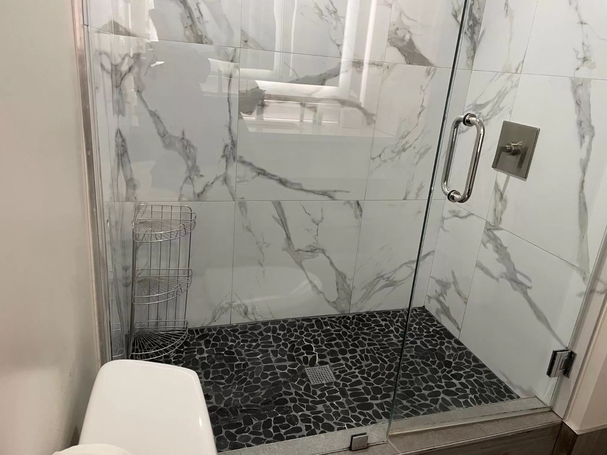 Hi View Inn & Suites