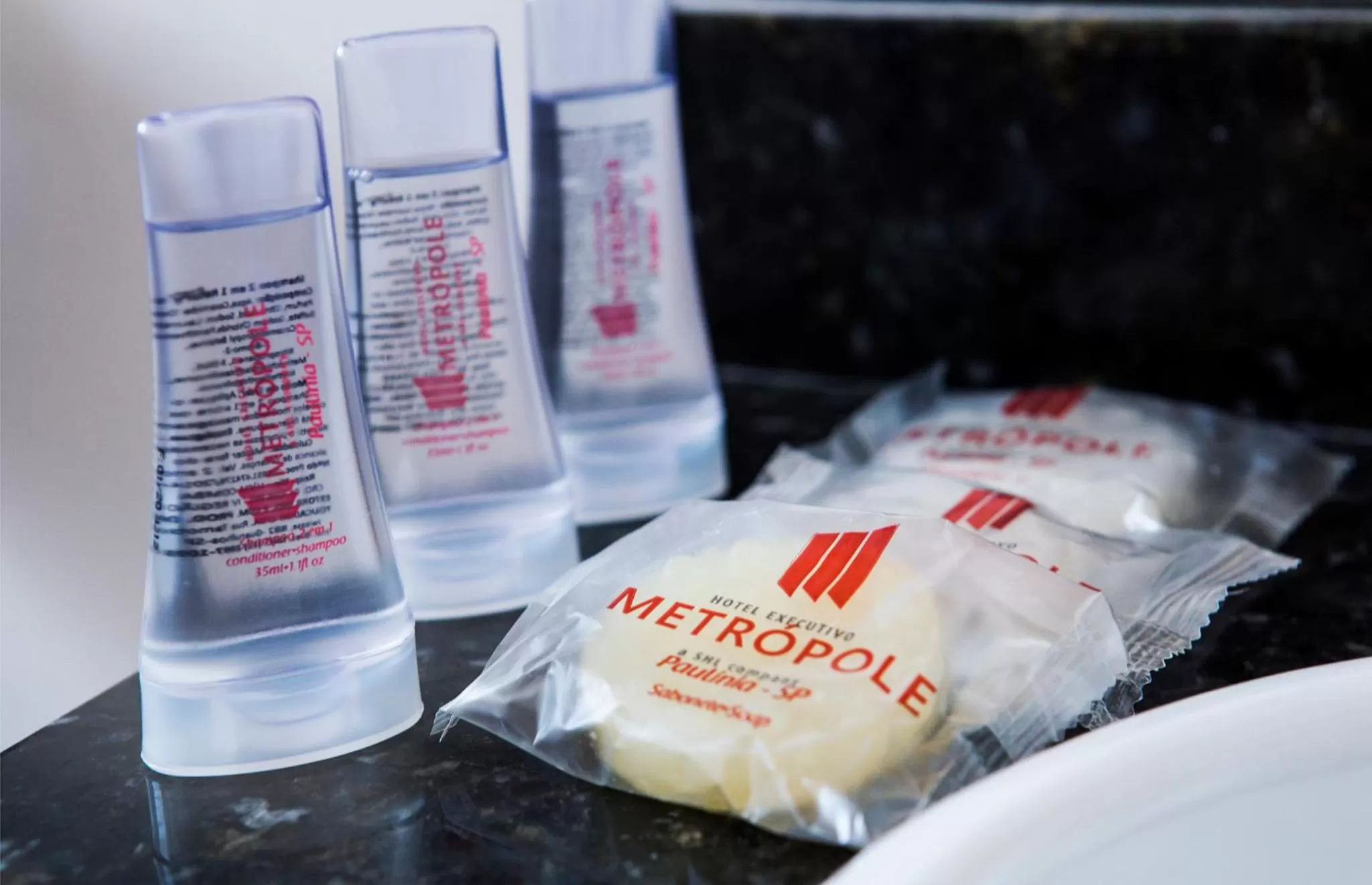 Bathroom in Hotel Metrópole Paulínia