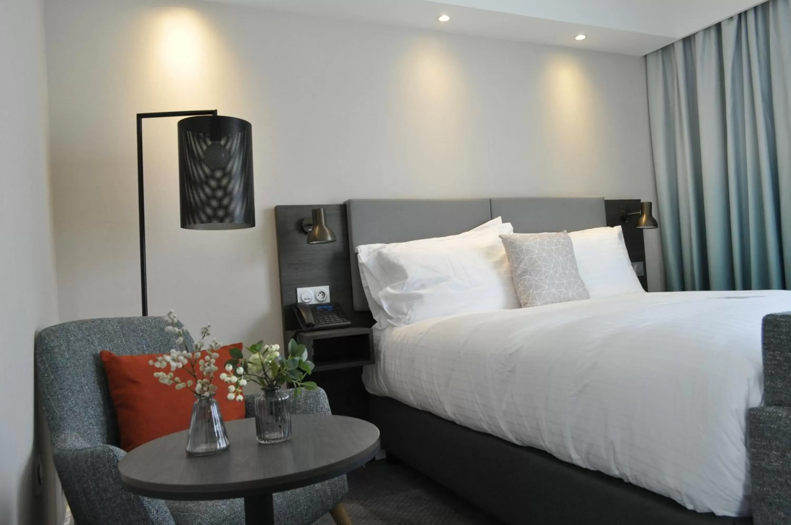 Premium Queen Room - single occupancy in Holiday Inn - Bordeaux-Merignac by IHG Premium Queen Room - single occupancy in Holiday Inn - Bordeaux-Merignac by IHG