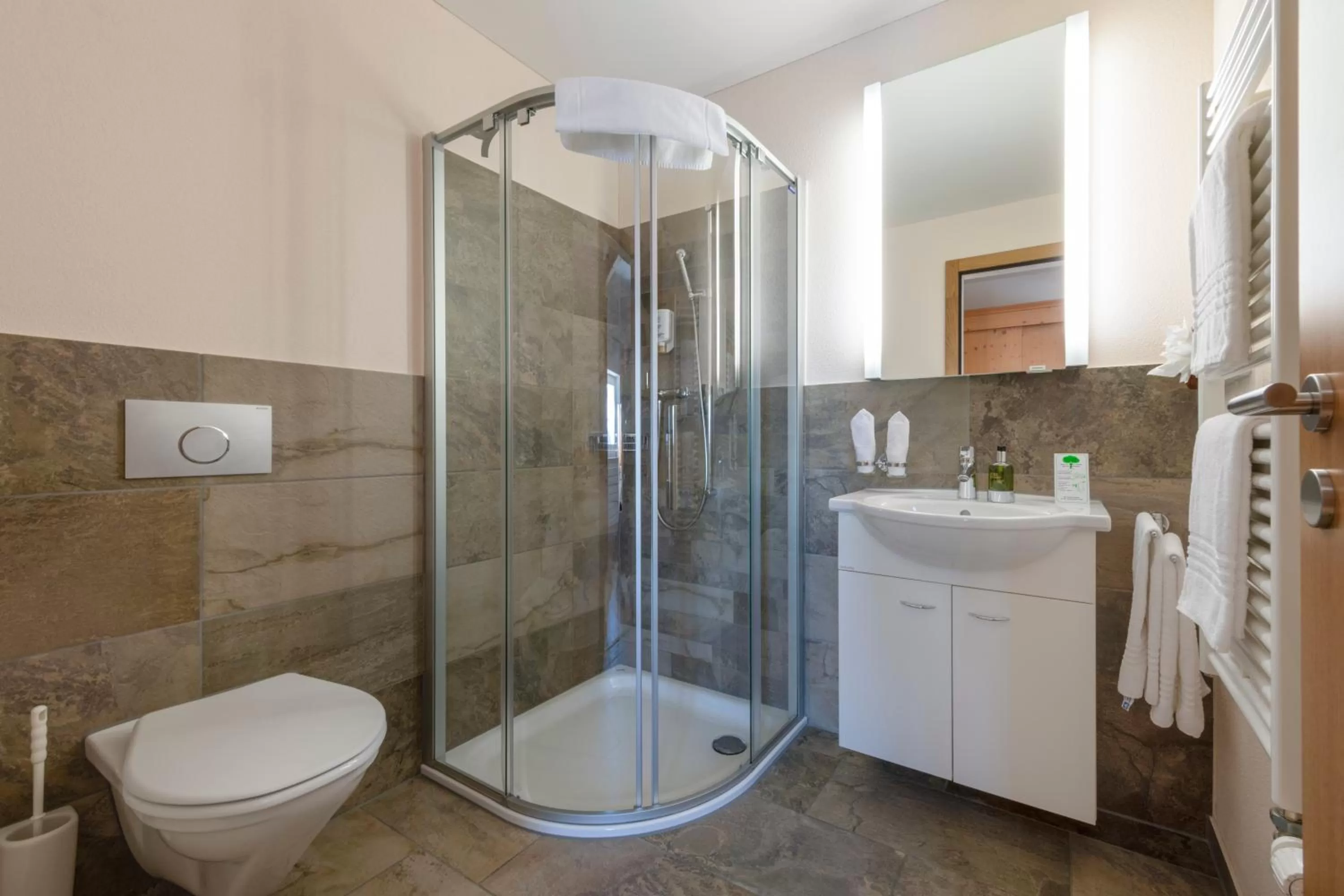 Berghotel Trübsee - Accessible Only by Cable Car