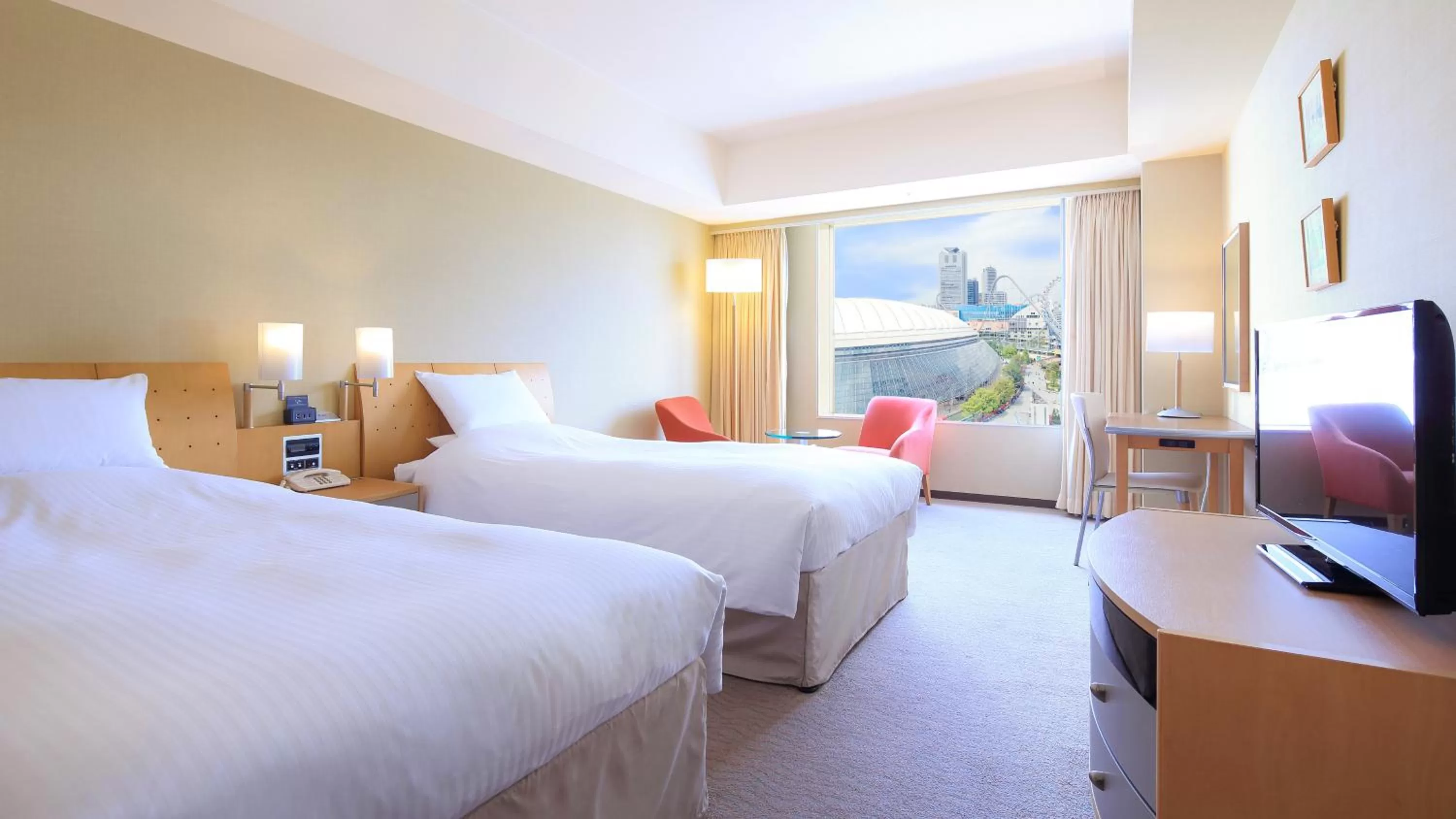 Photo of the whole room, Bed in Tokyo Dome Hotel