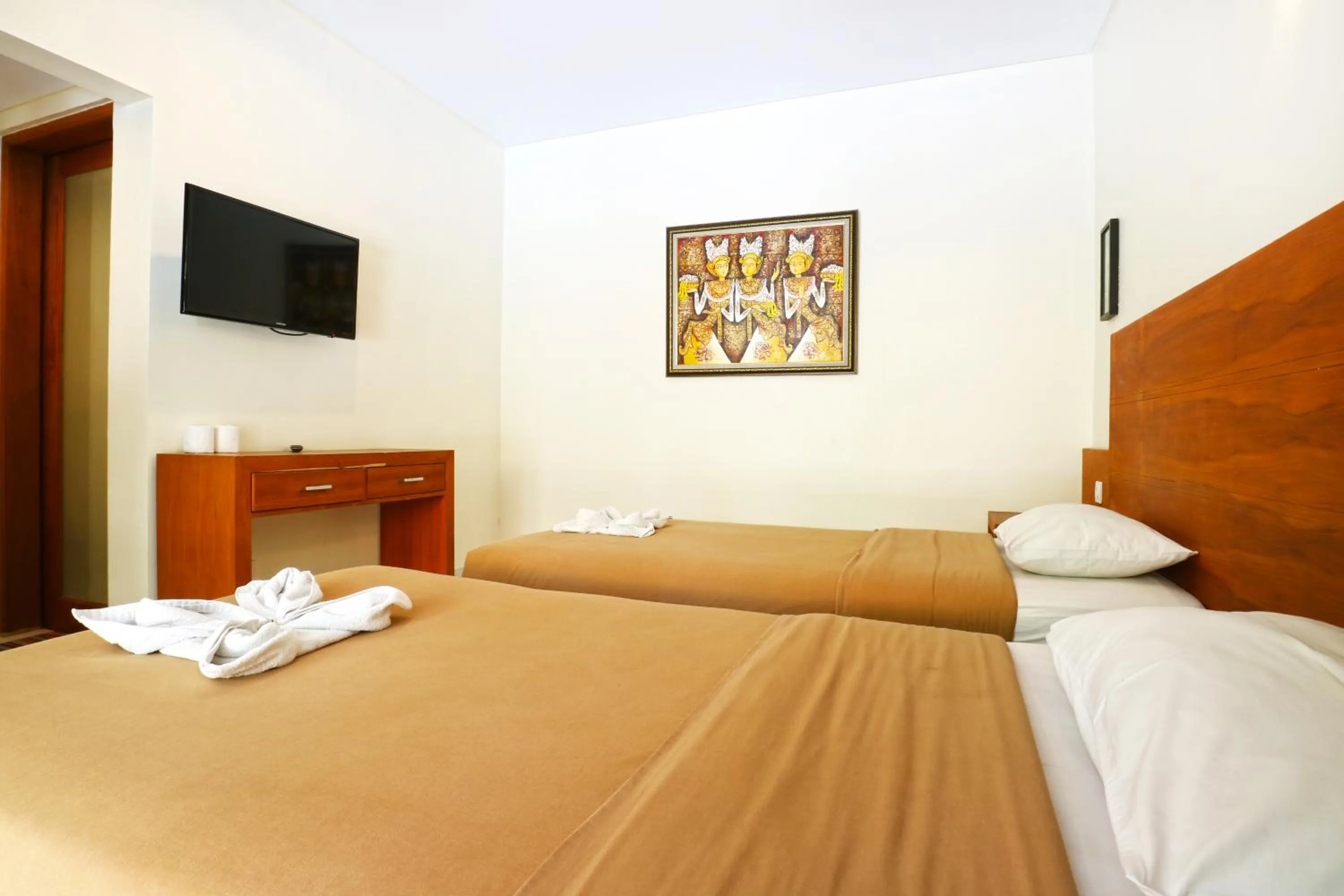 Bedroom, Bed in Gora Beach Inn