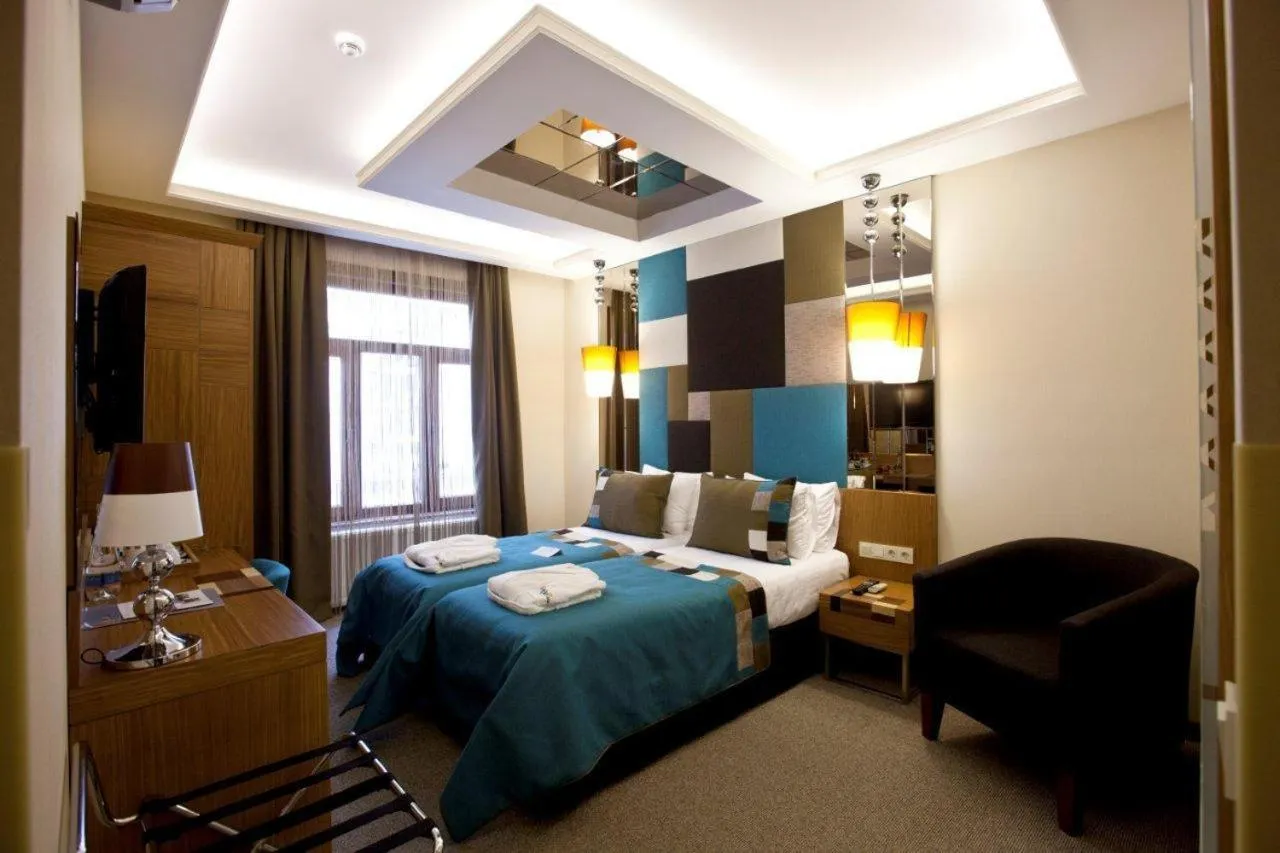 Photo of the whole room, Bed in Collage Pera Hotel