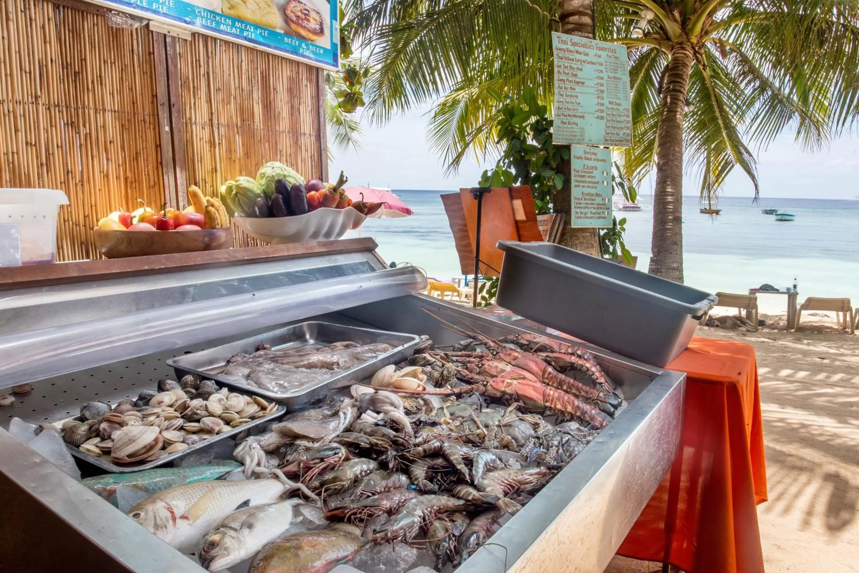 Restaurant/places to eat in Hayahay Resort