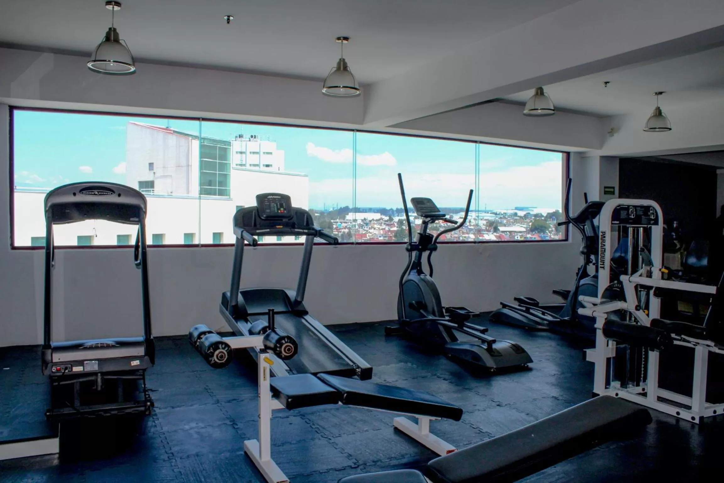 Fitness centre/facilities in Holiday Inn Puebla Finsa by IHG