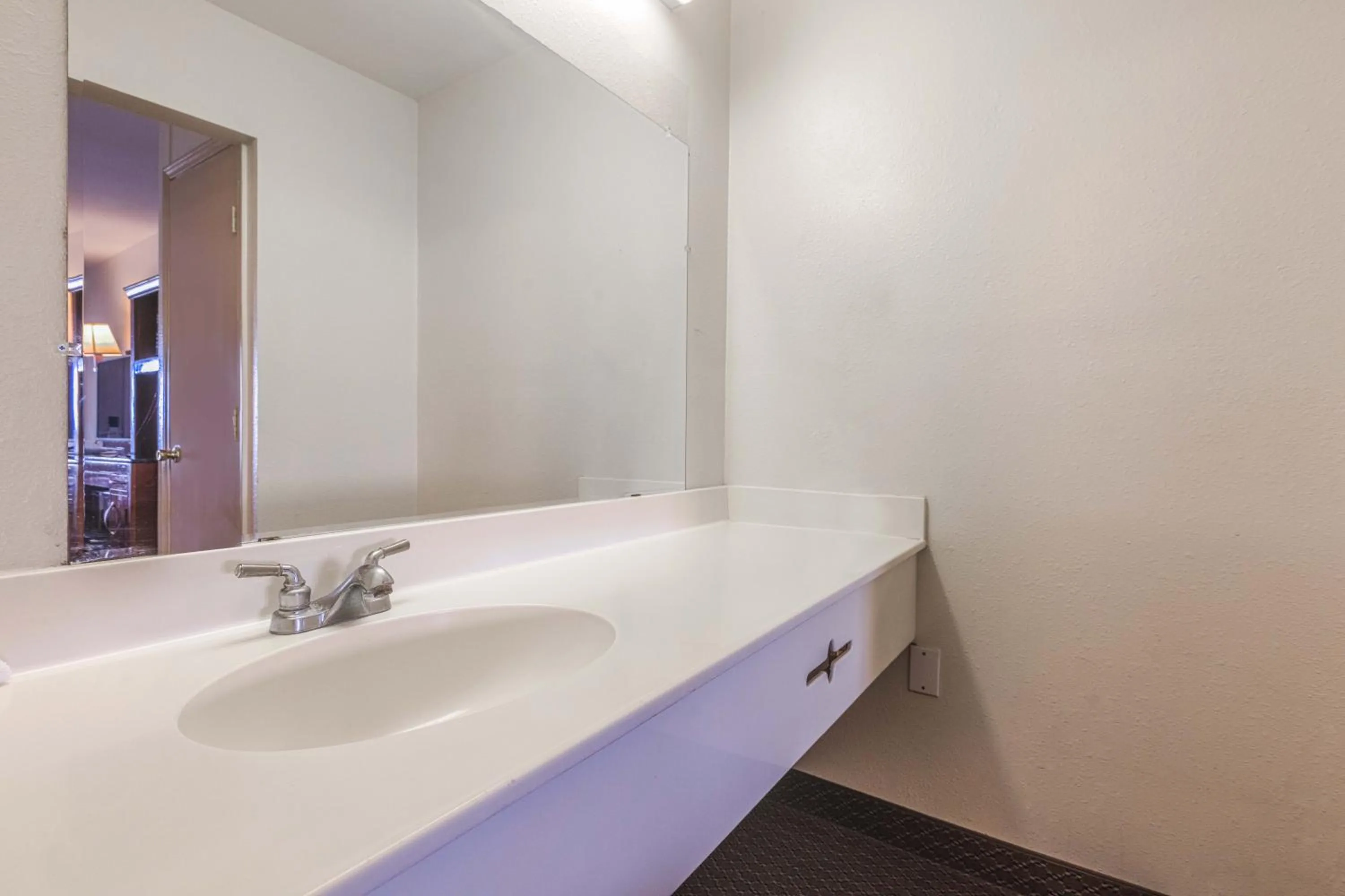 Bathroom in Coastal Inn Corpus Christi