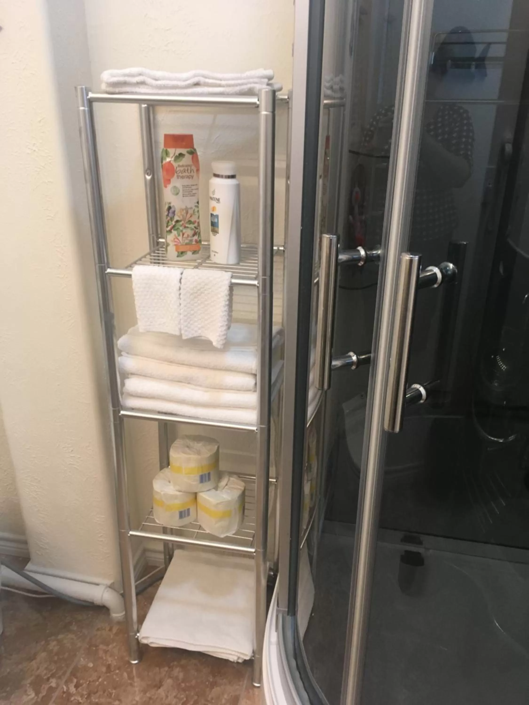 Shower in Capri Beach Hotel