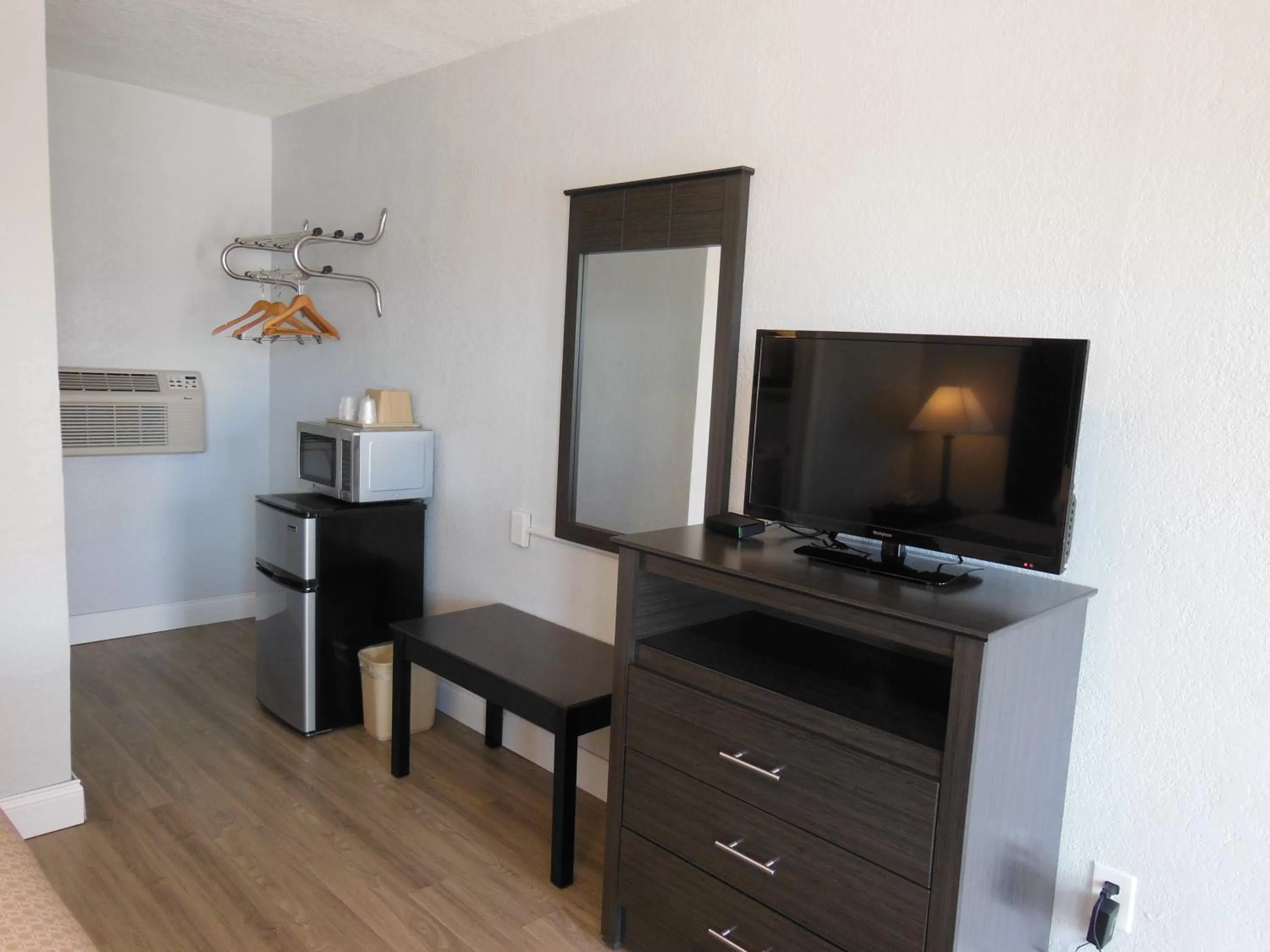 TV and multimedia in Budget Inn - Saint Augustine