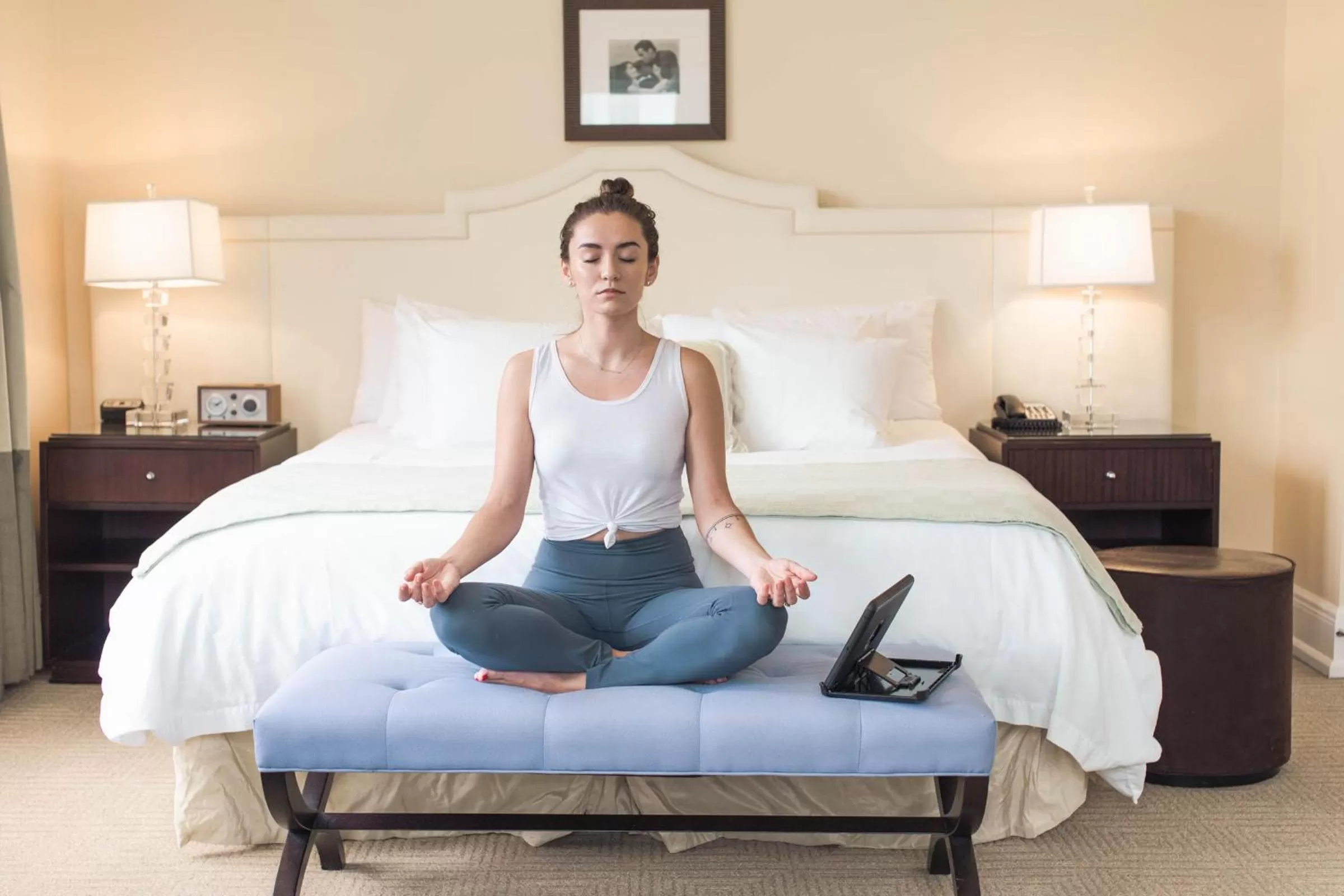 Activities, Bed in Hotel DeLuxe