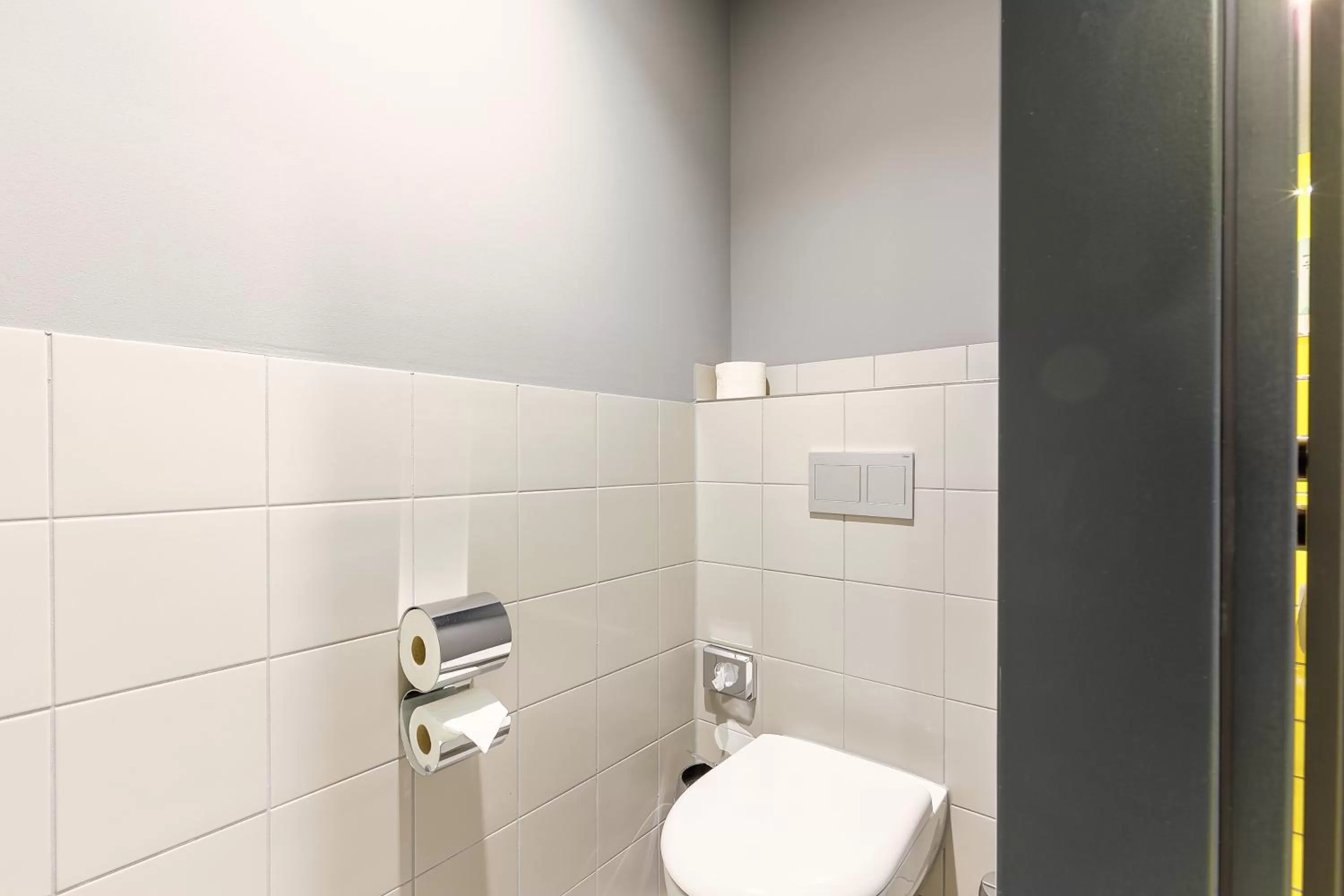 Bathroom in MEININGER Hotel Dresden Zentrum