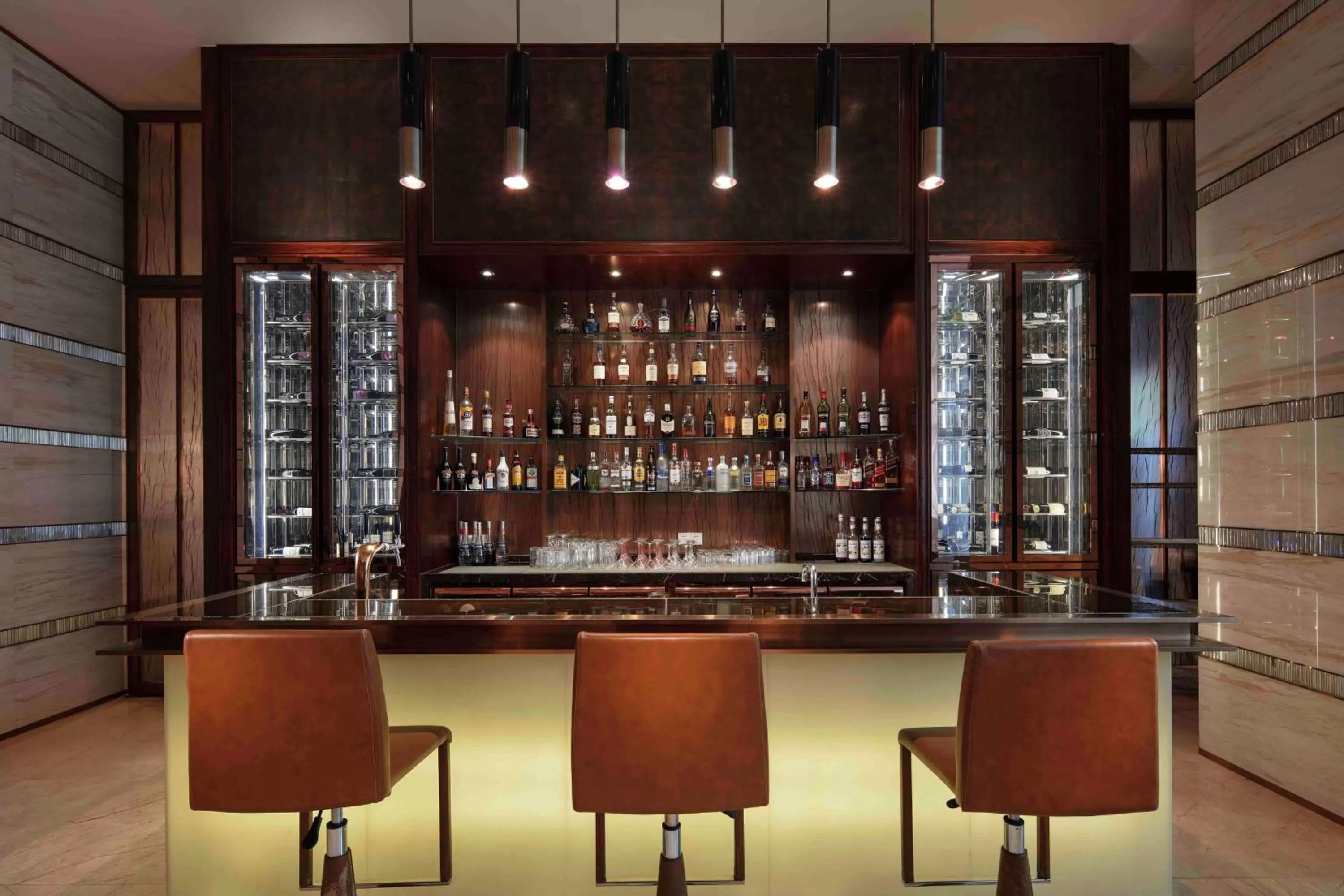 Lounge or bar in Hilton Zhengzhou