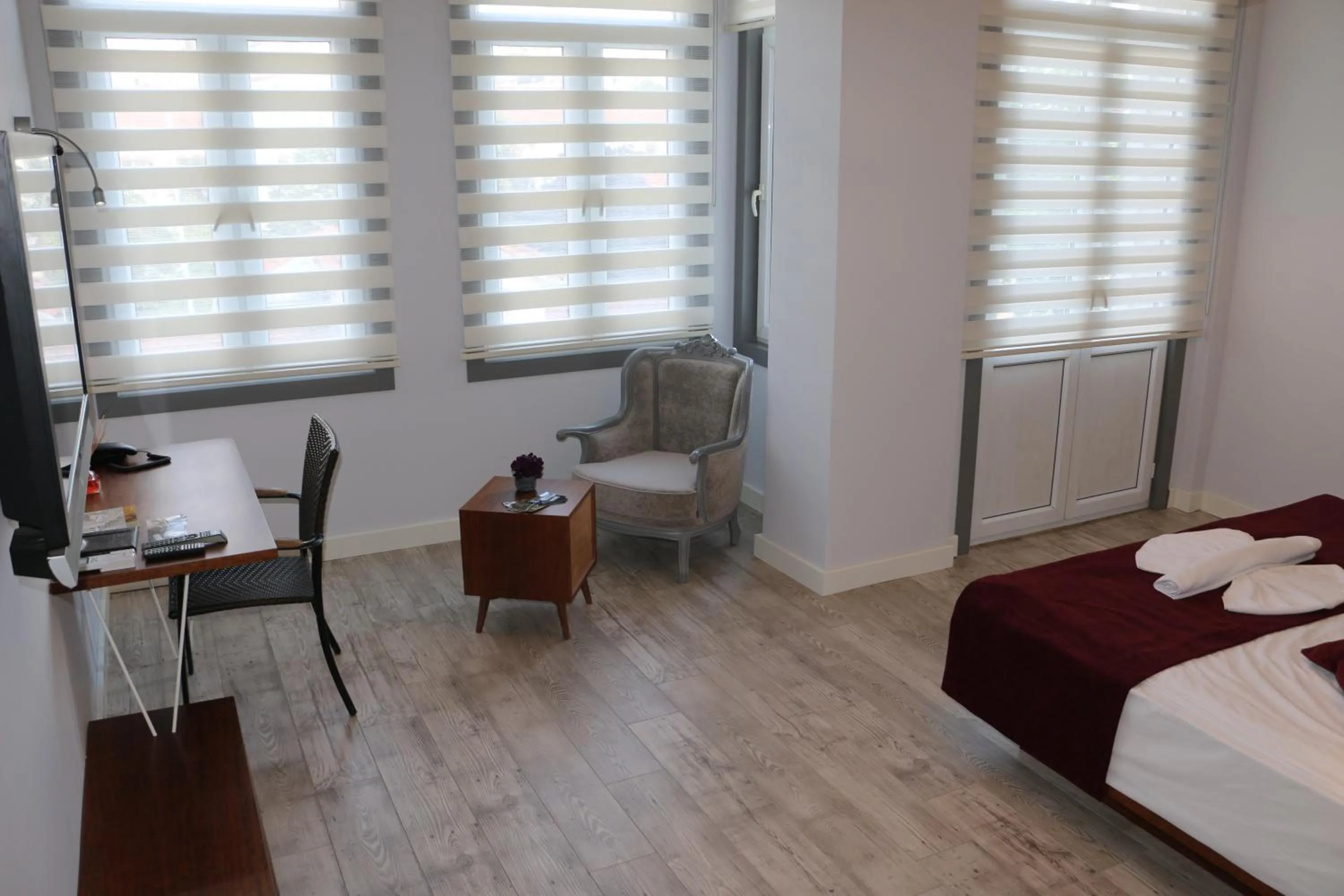 Photo of the whole room, Bed in Triada Hotel Taksim - Special Category