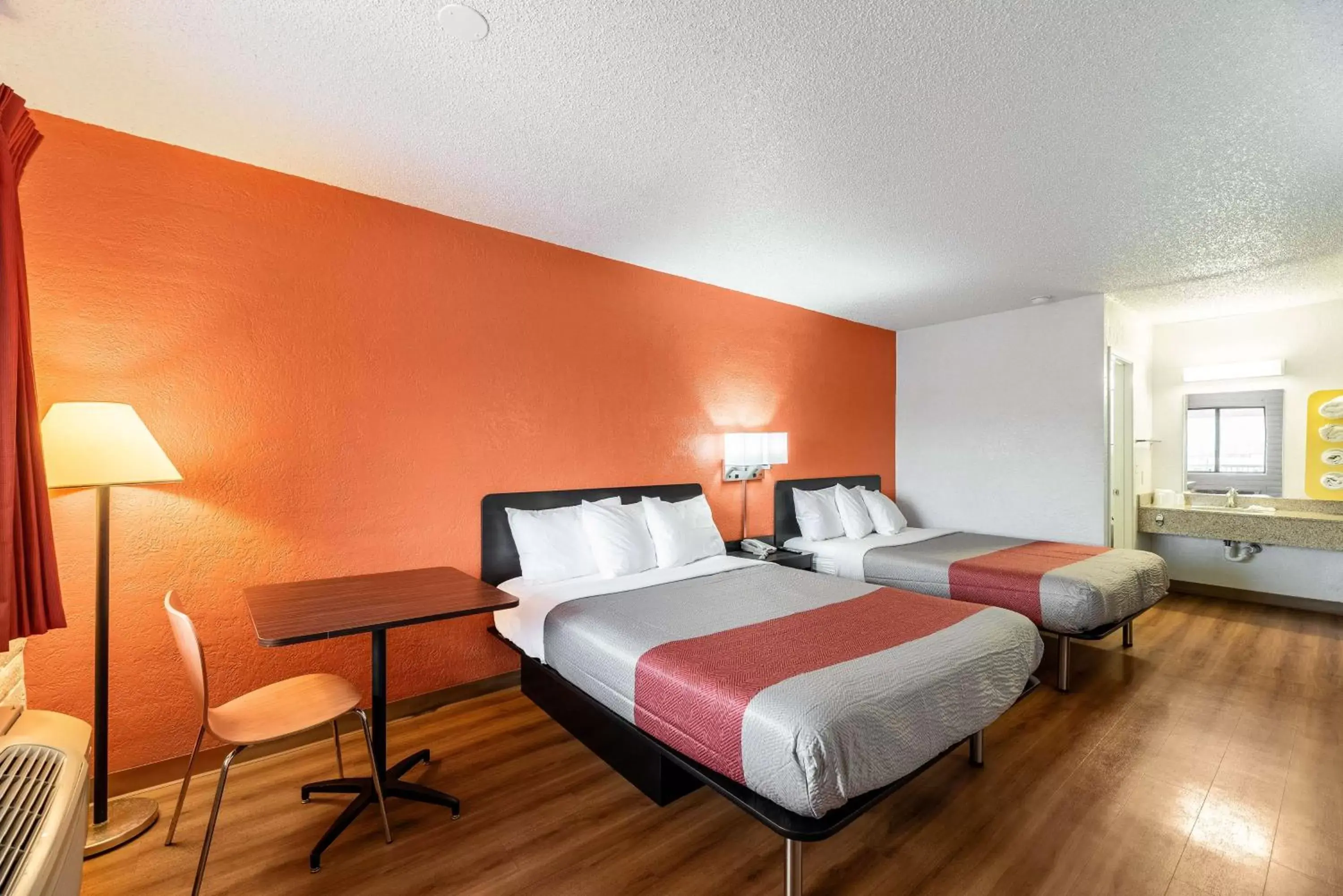 Deluxe Queen Room with Two Queen Beds - Non-Smoking in Motel 6 Eloy Arizona Casa Grande Deluxe Queen Room with Two Queen Beds - Non-Smoking in Motel 6 Eloy Arizona Casa Grande