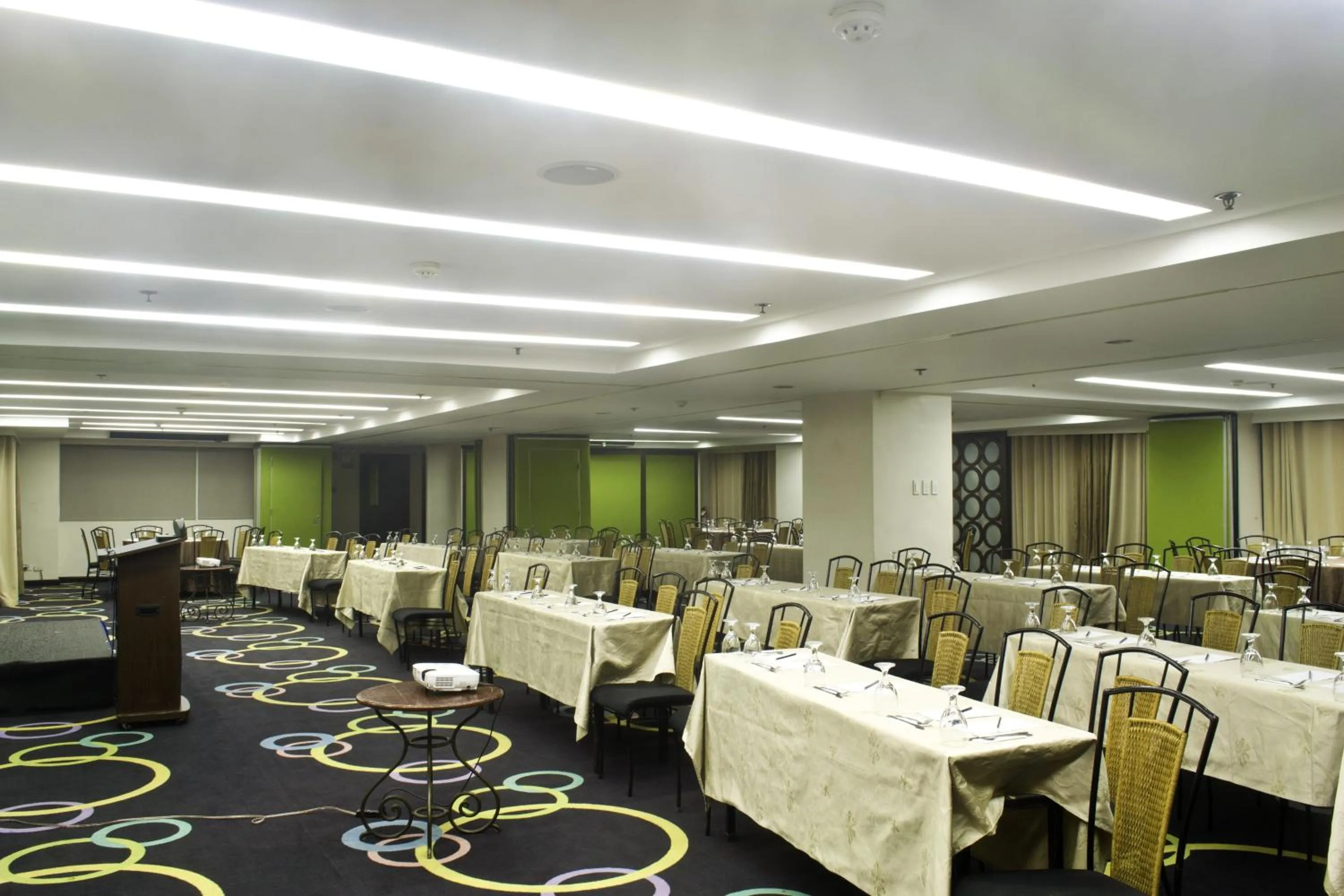 Banquet/Function facilities in El Cielito Inn - Sta. Rosa