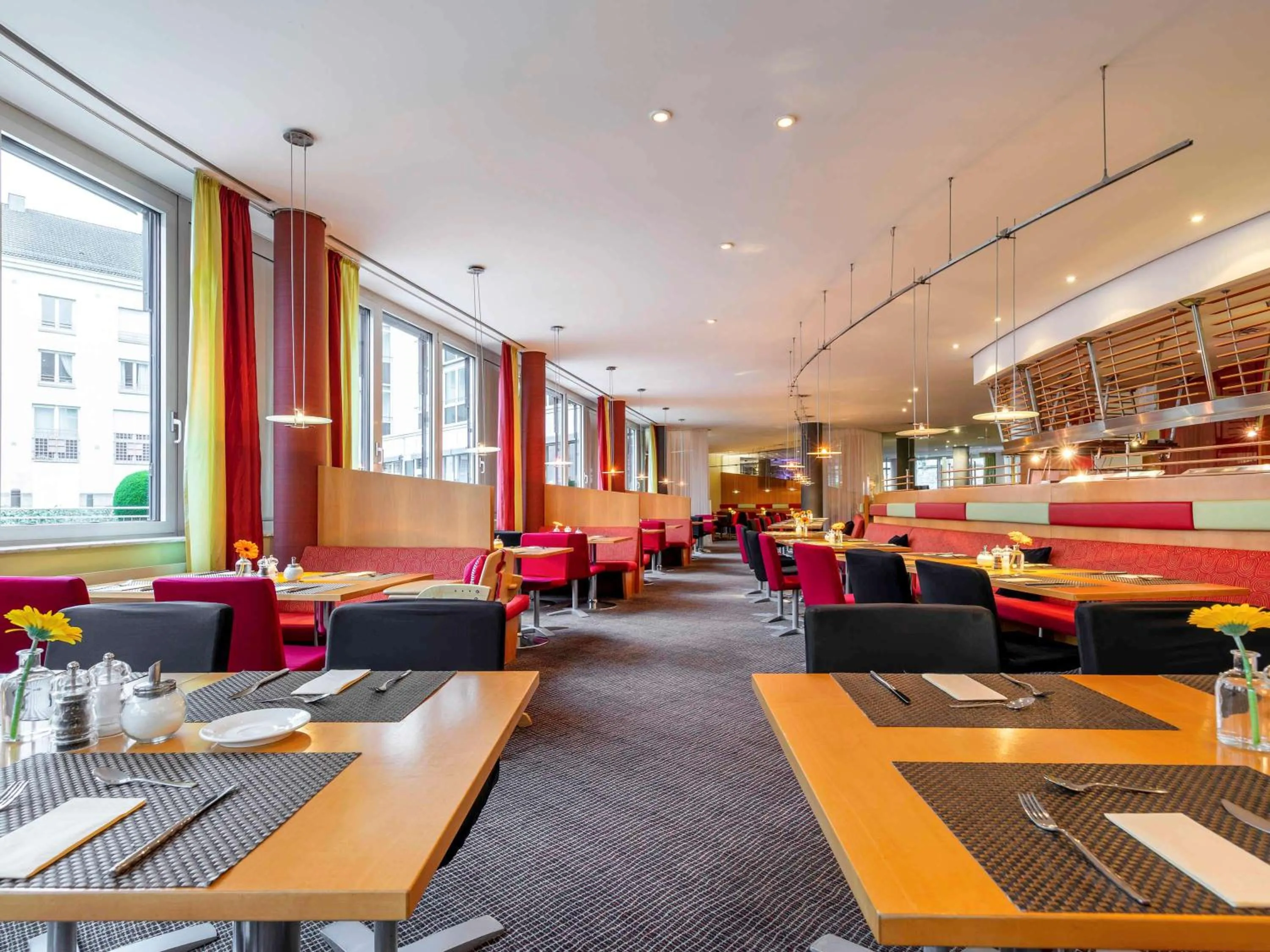 Restaurant/Places to Eat in Novotel Mainz
