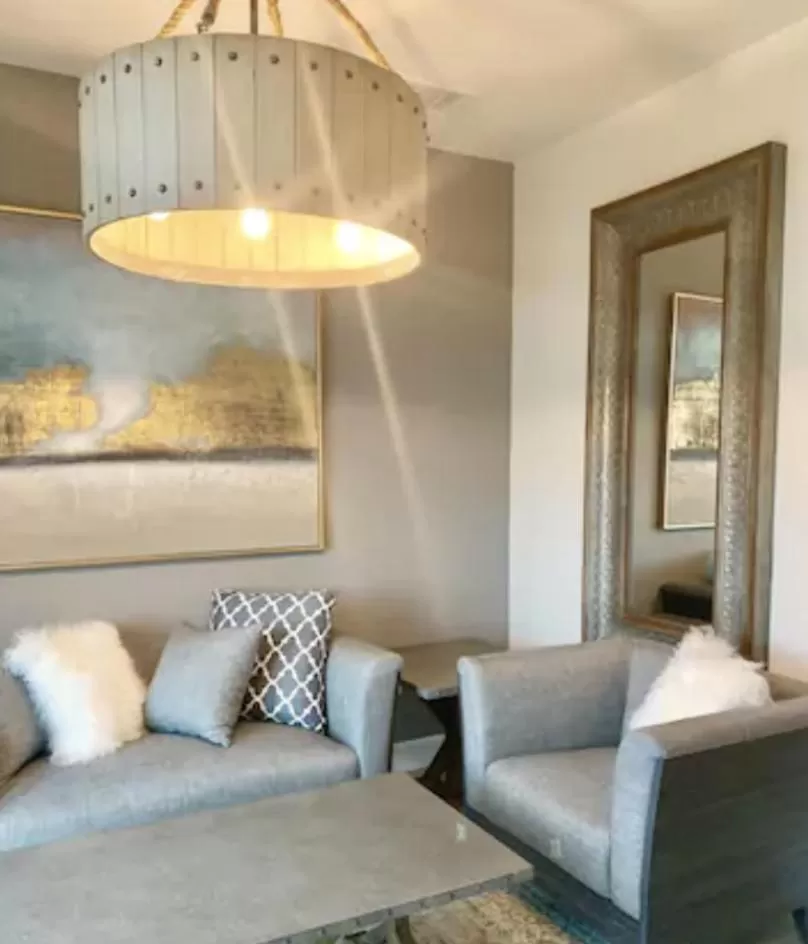 Living room, Bed in Domaine Chardonnay