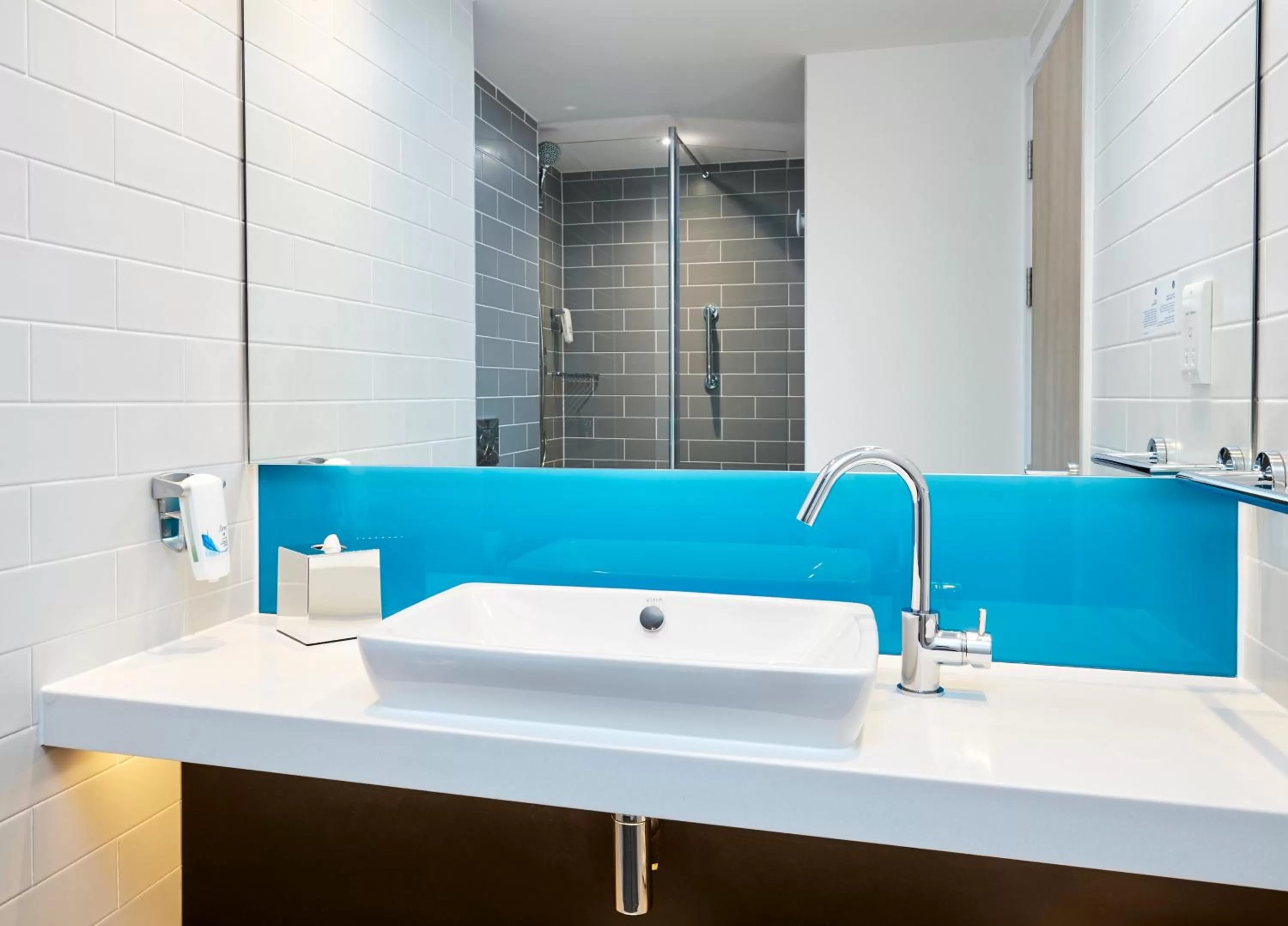 Bathroom in Holiday Inn Express Dublin City Centre by IHG