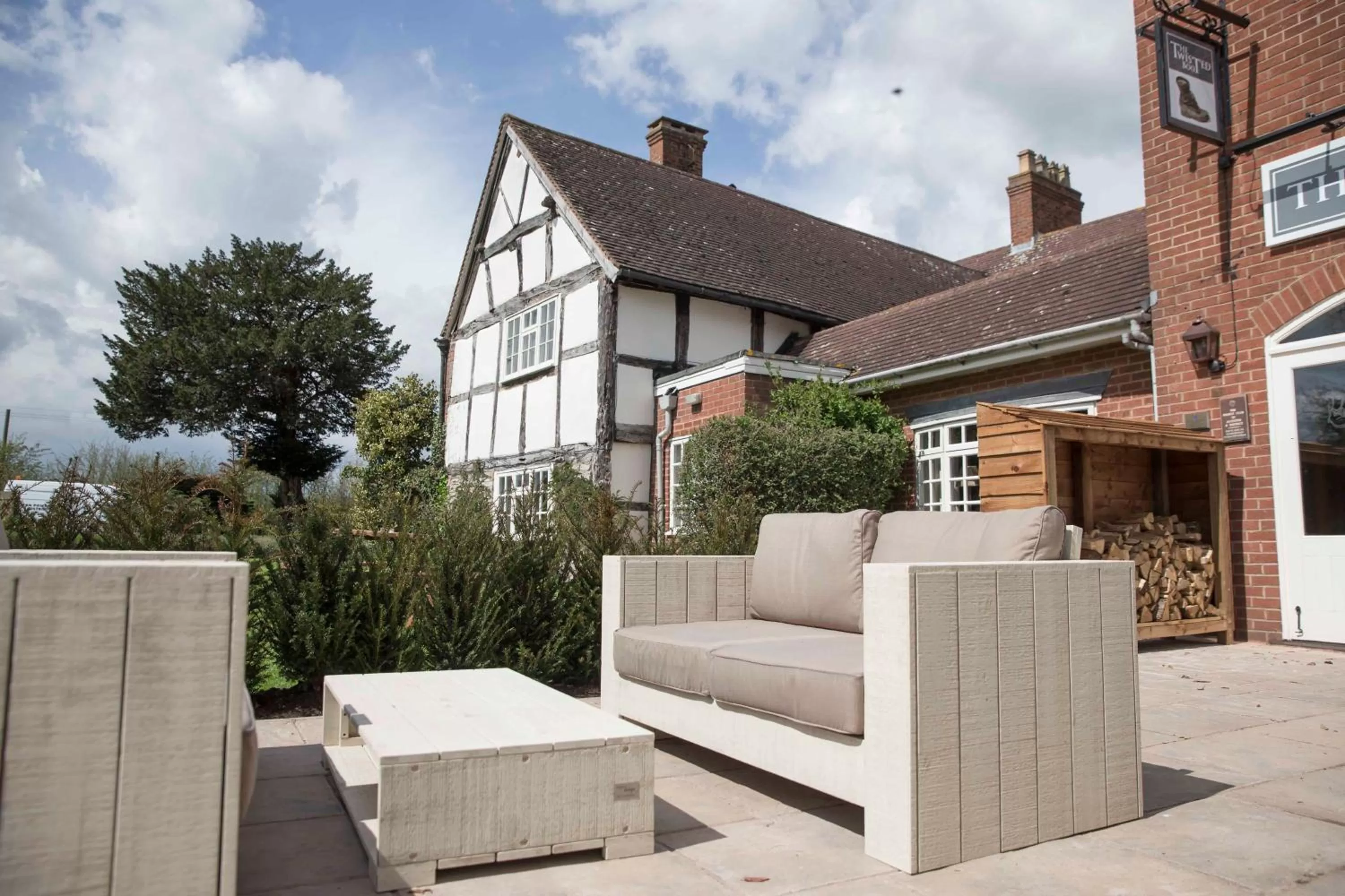 Restaurant/places to eat in Kings Court Hotel Alcester, BW Signature Collection