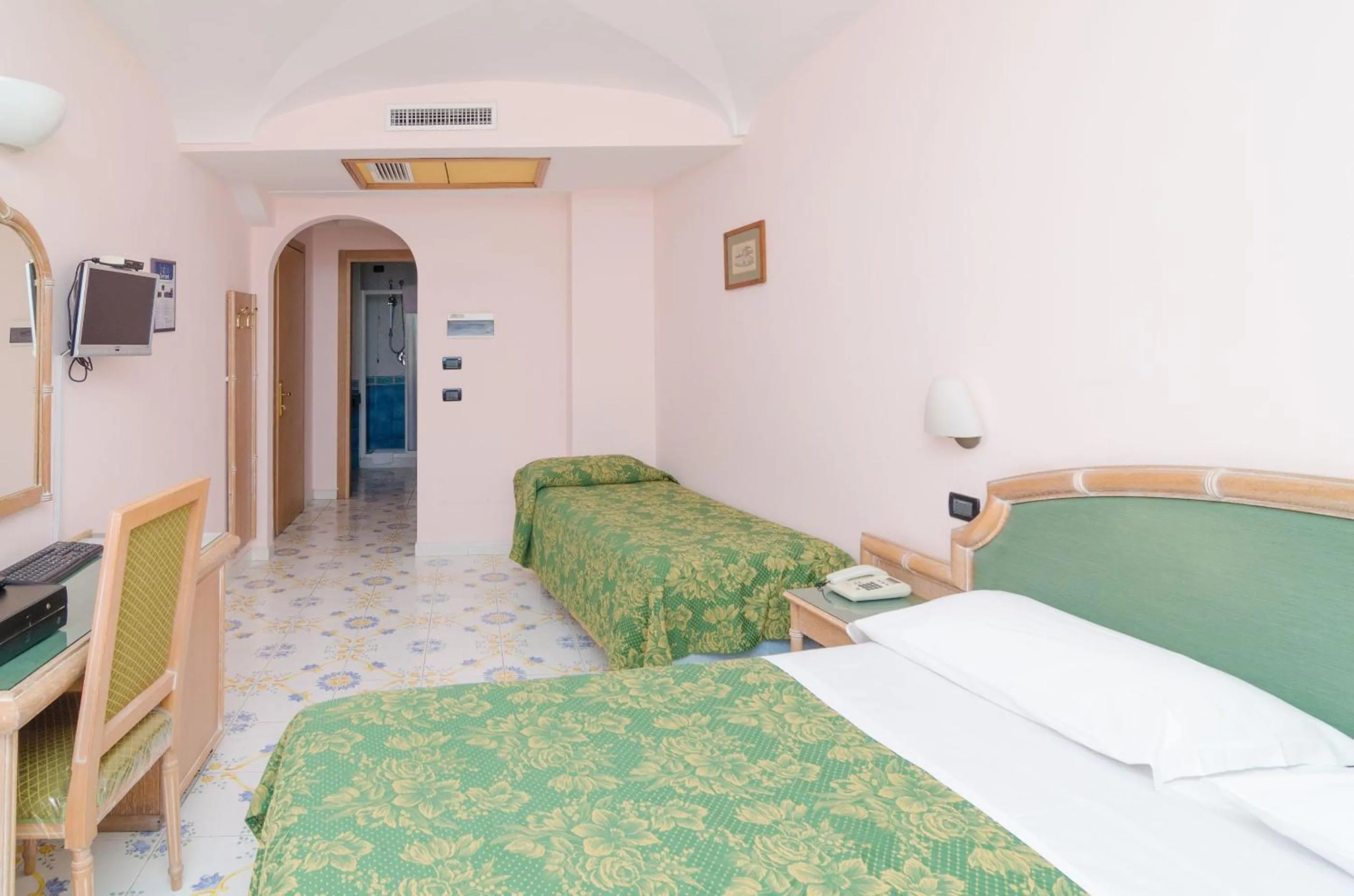 Bedroom, Bed in Hotel Terme Saint Raphael