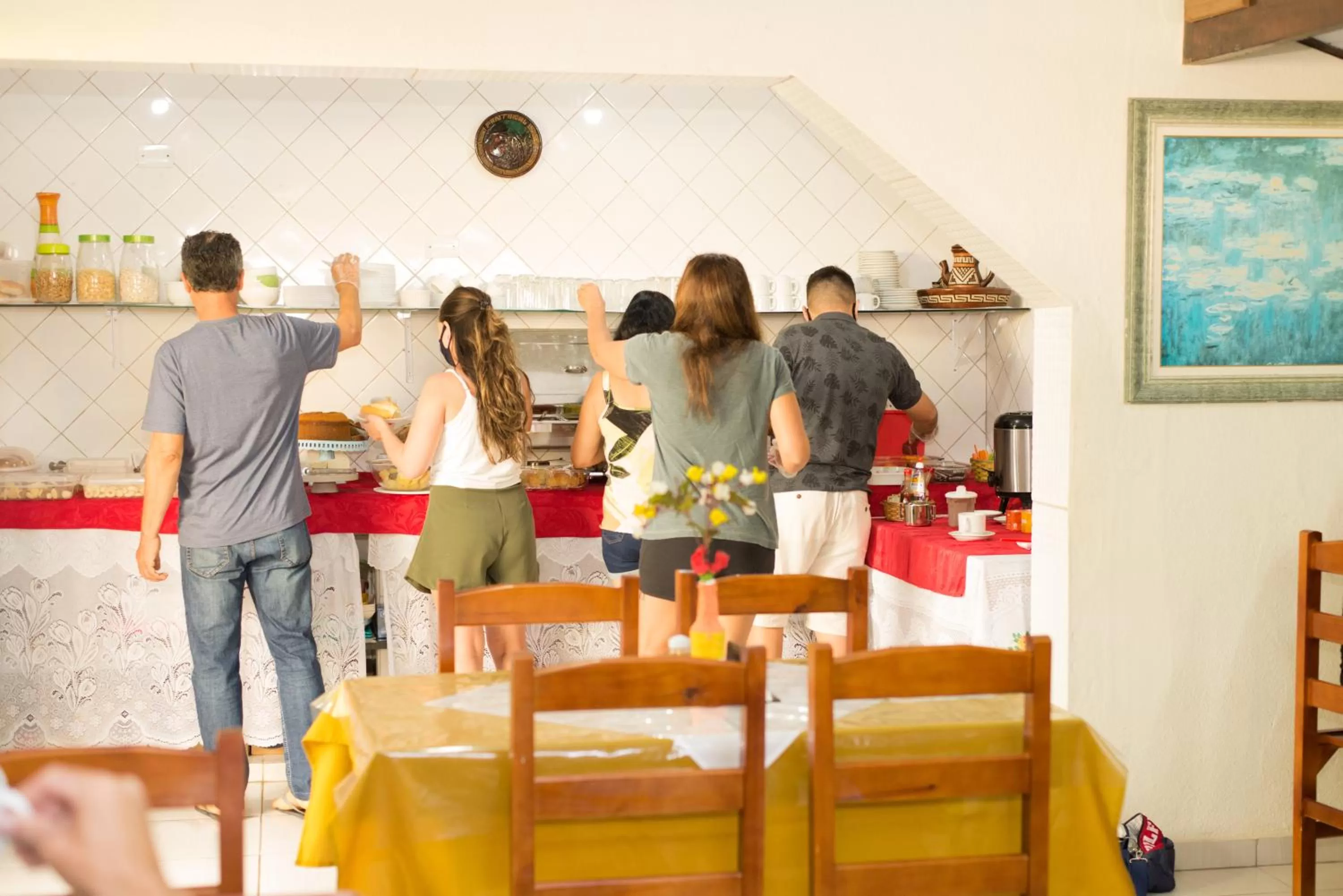 Restaurant/places to eat in Pousada Viva Ubatuba