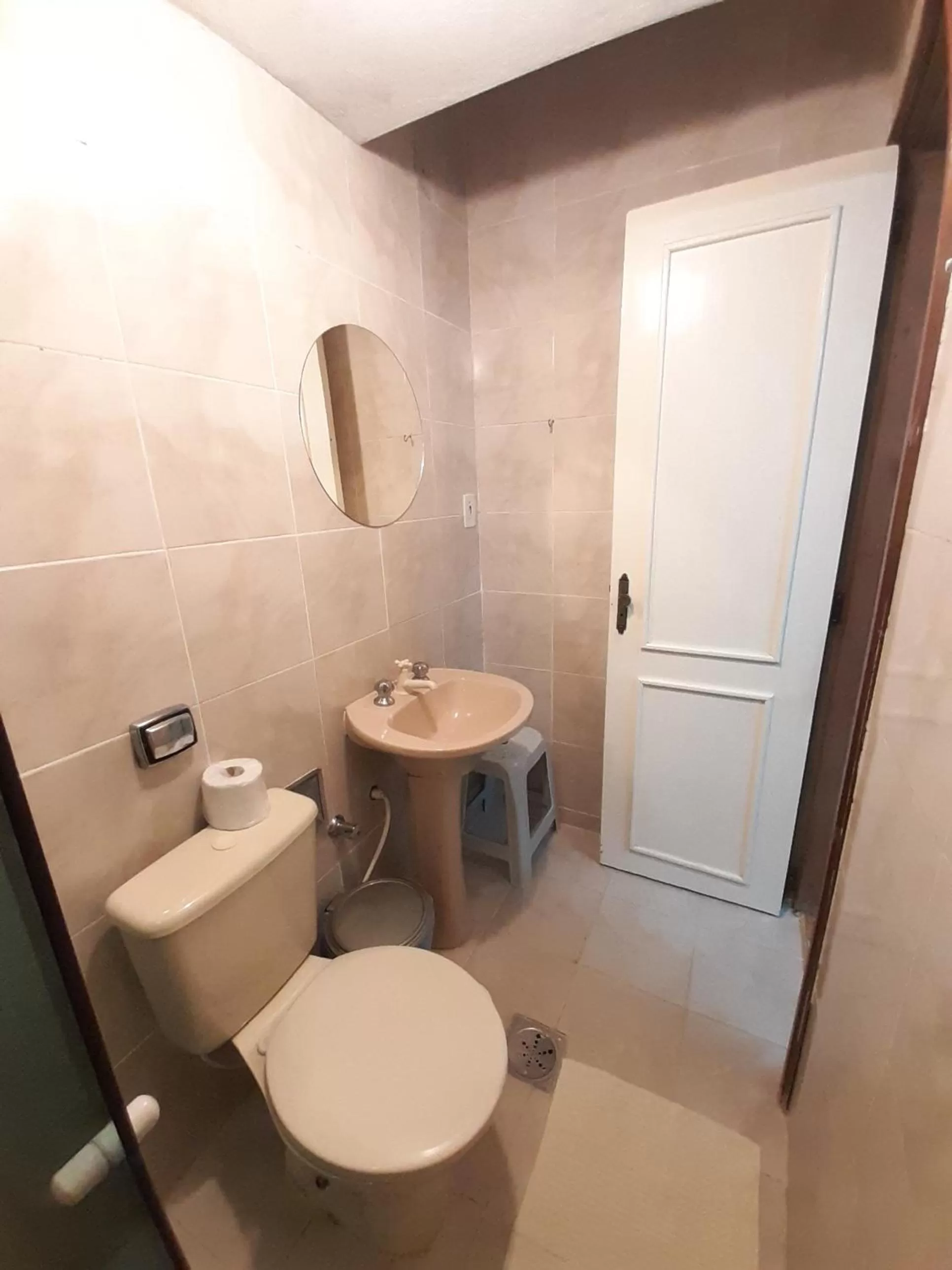 Shower, Bathroom in Pousada Reino Encantado - São Thomé das Letras - Minas Gerais