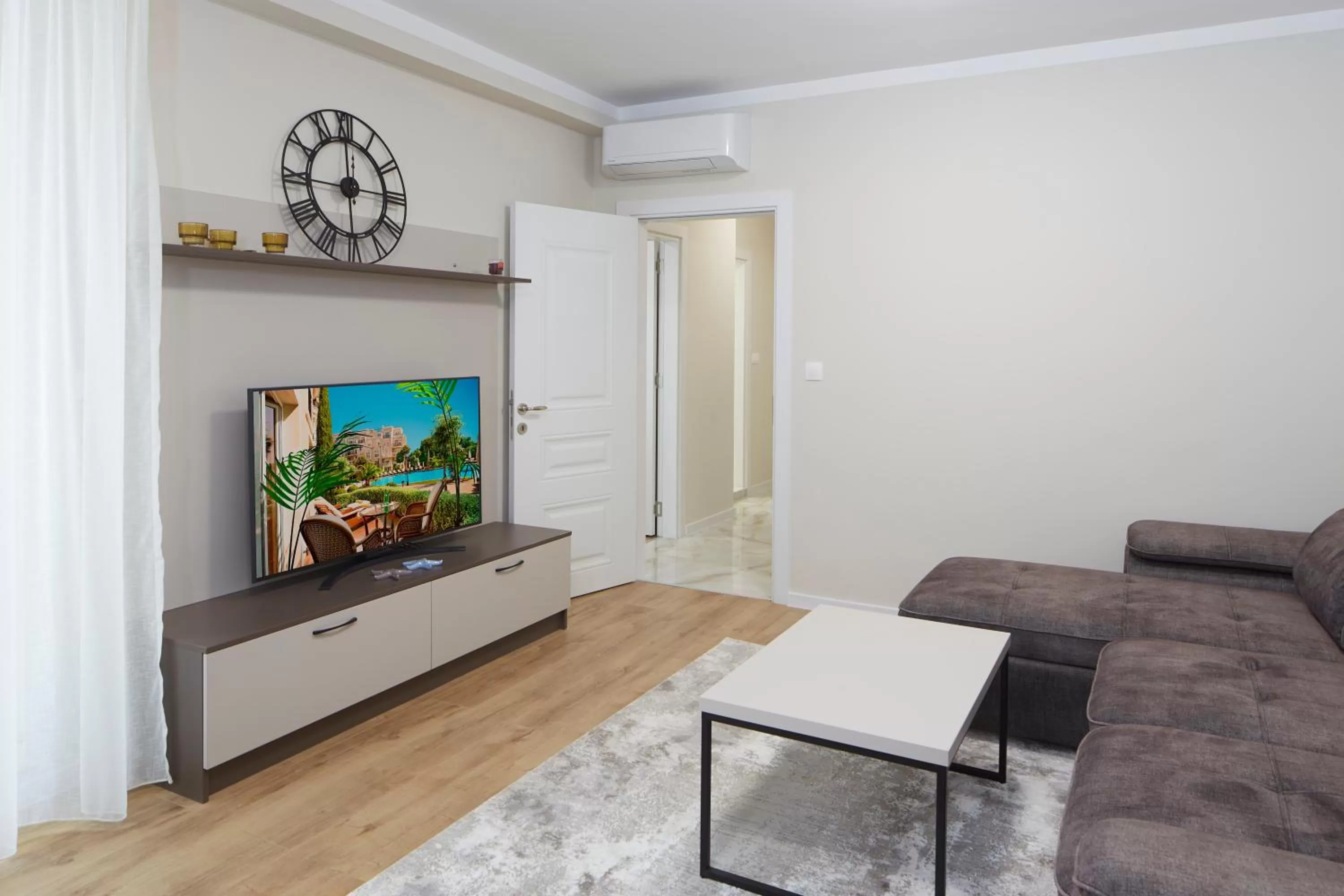 Living room in Bellicity Apart Complex