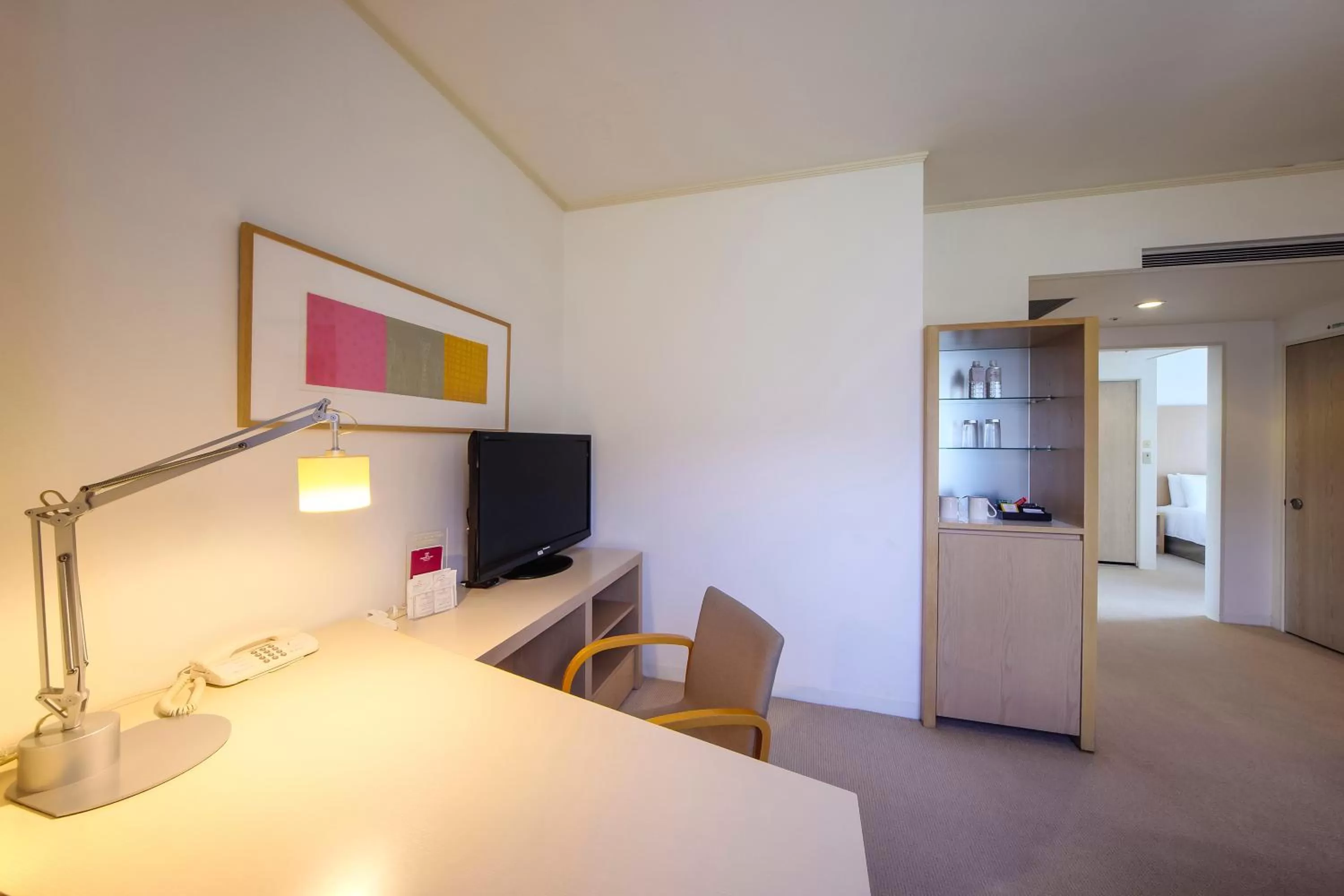 Living room, Bed in ANA Crowne Plaza Kobe by IHG