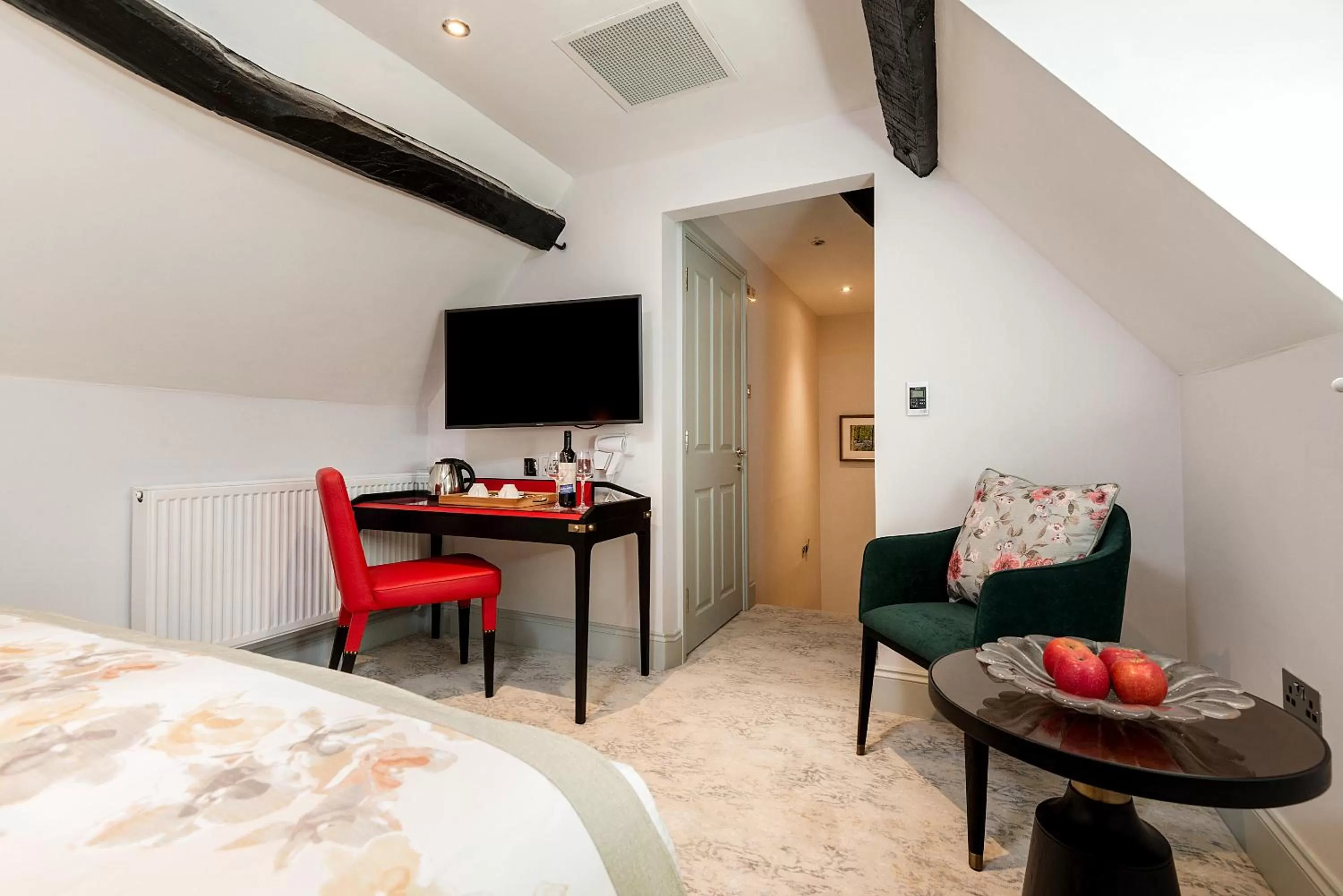 Bed in Burnside Hotel