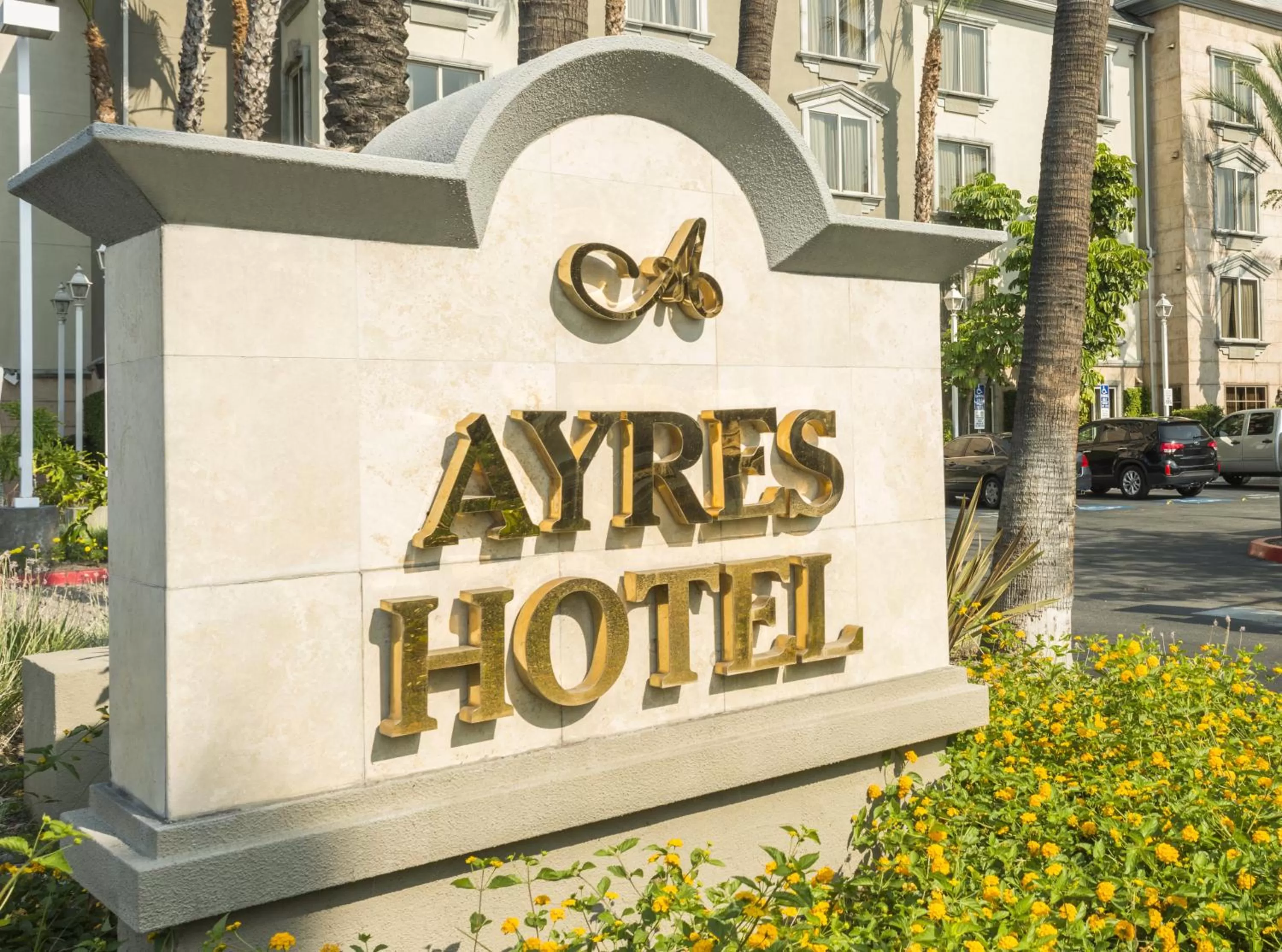 Facade/entrance in Ayres Hotel Anaheim