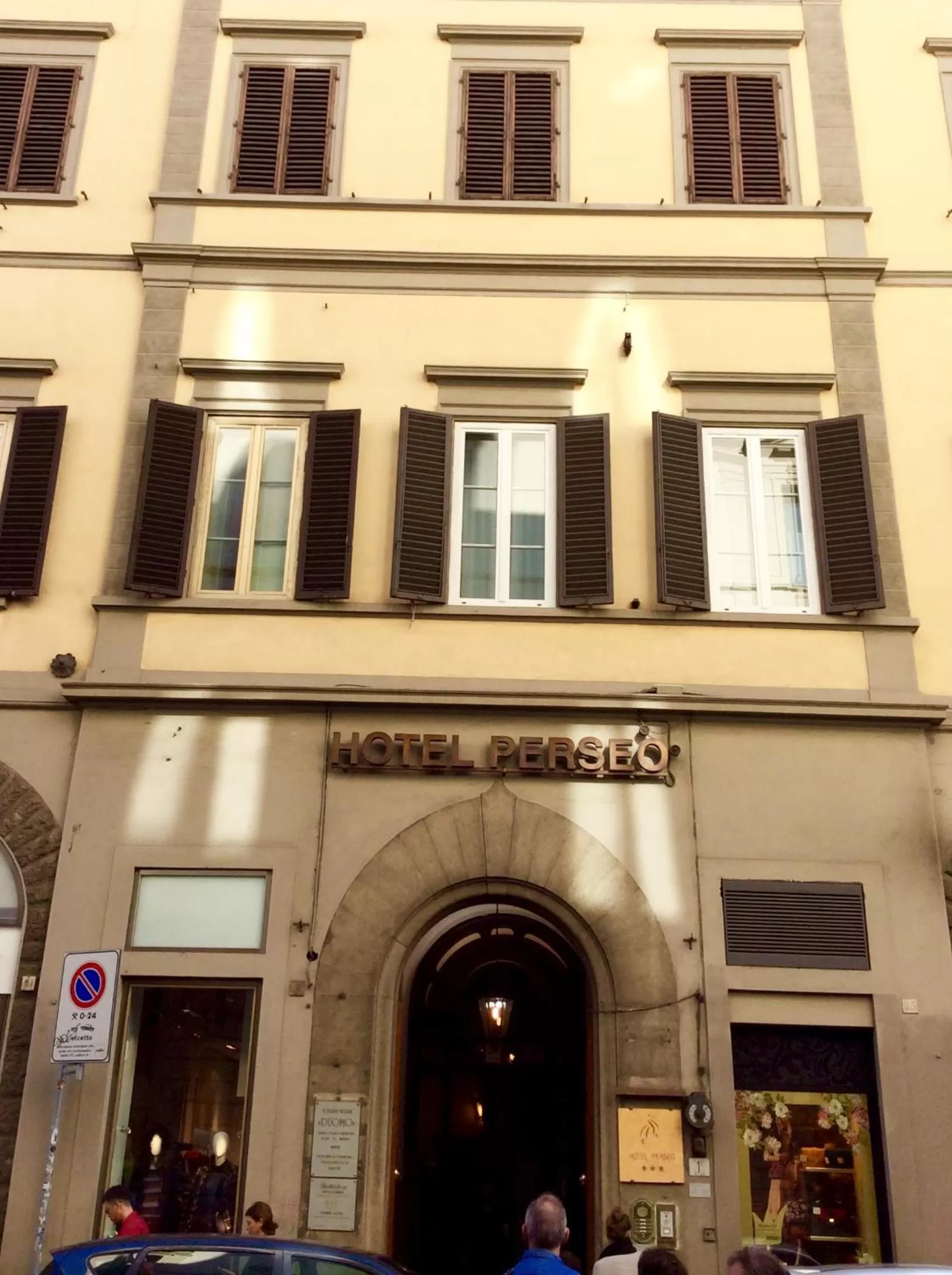 Facade/entrance in Hotel Perseo