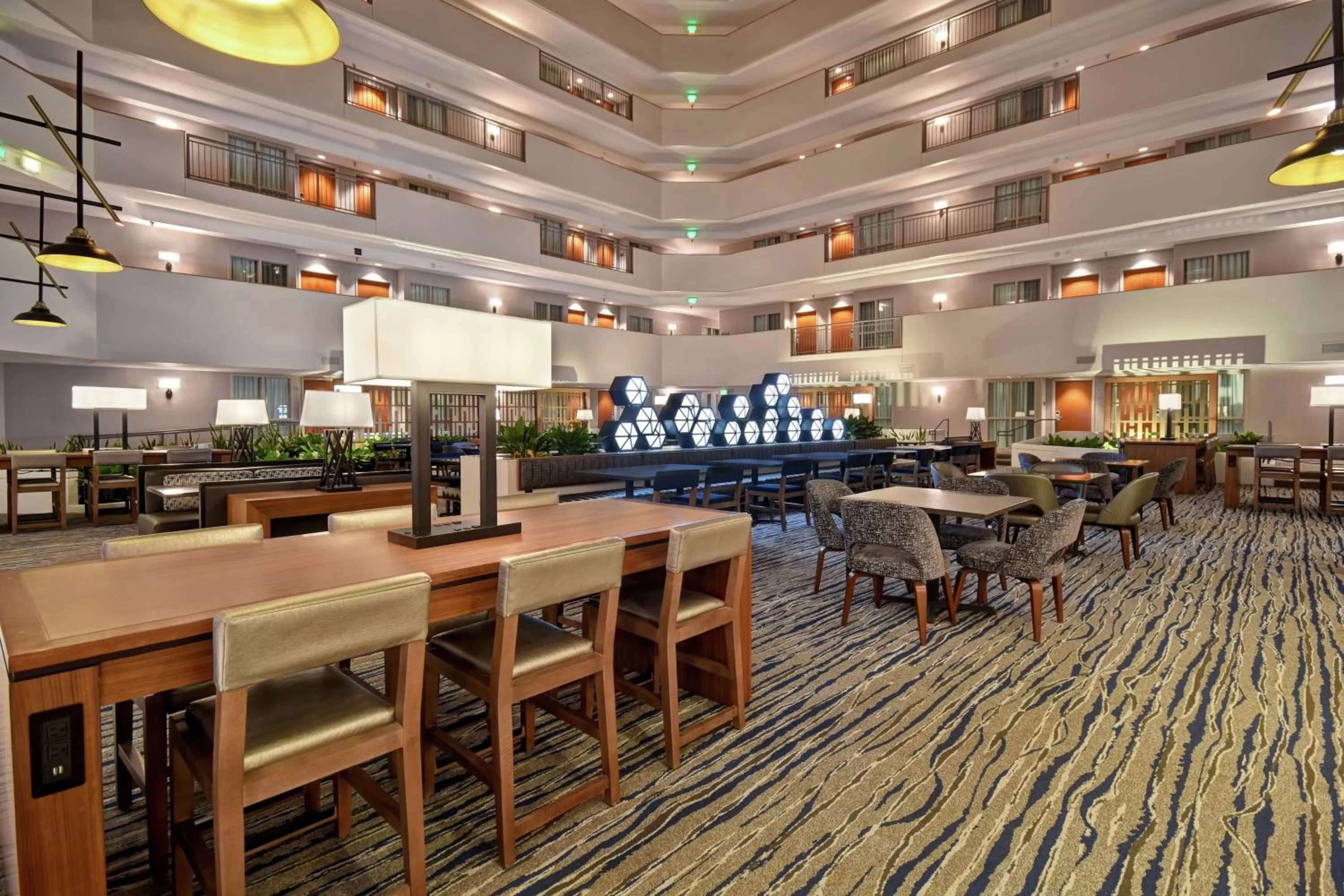 Lobby or reception in Embassy Suites by Hilton Omaha Downtown Old Market