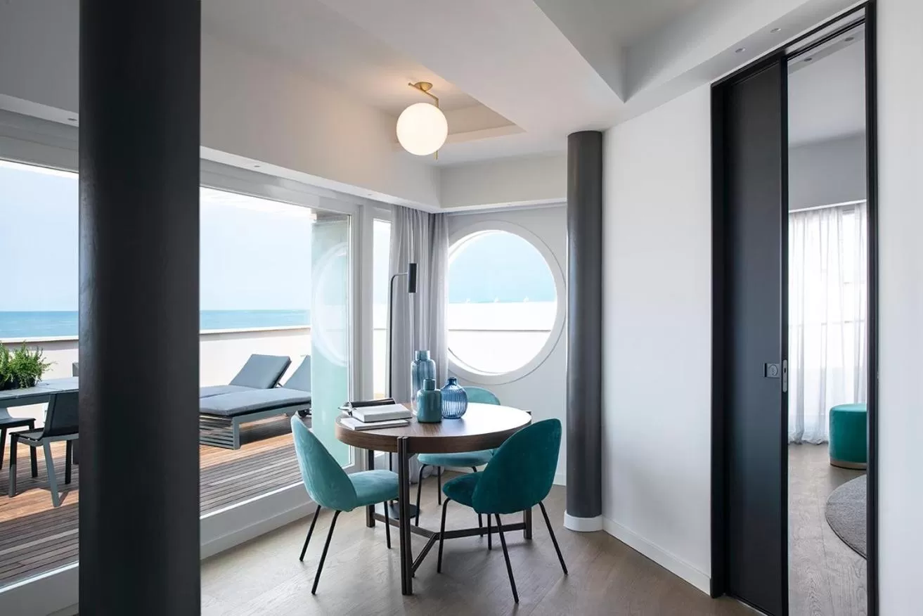 Sea view in Hotel Plaza e de Russie - Relais & Châteaux