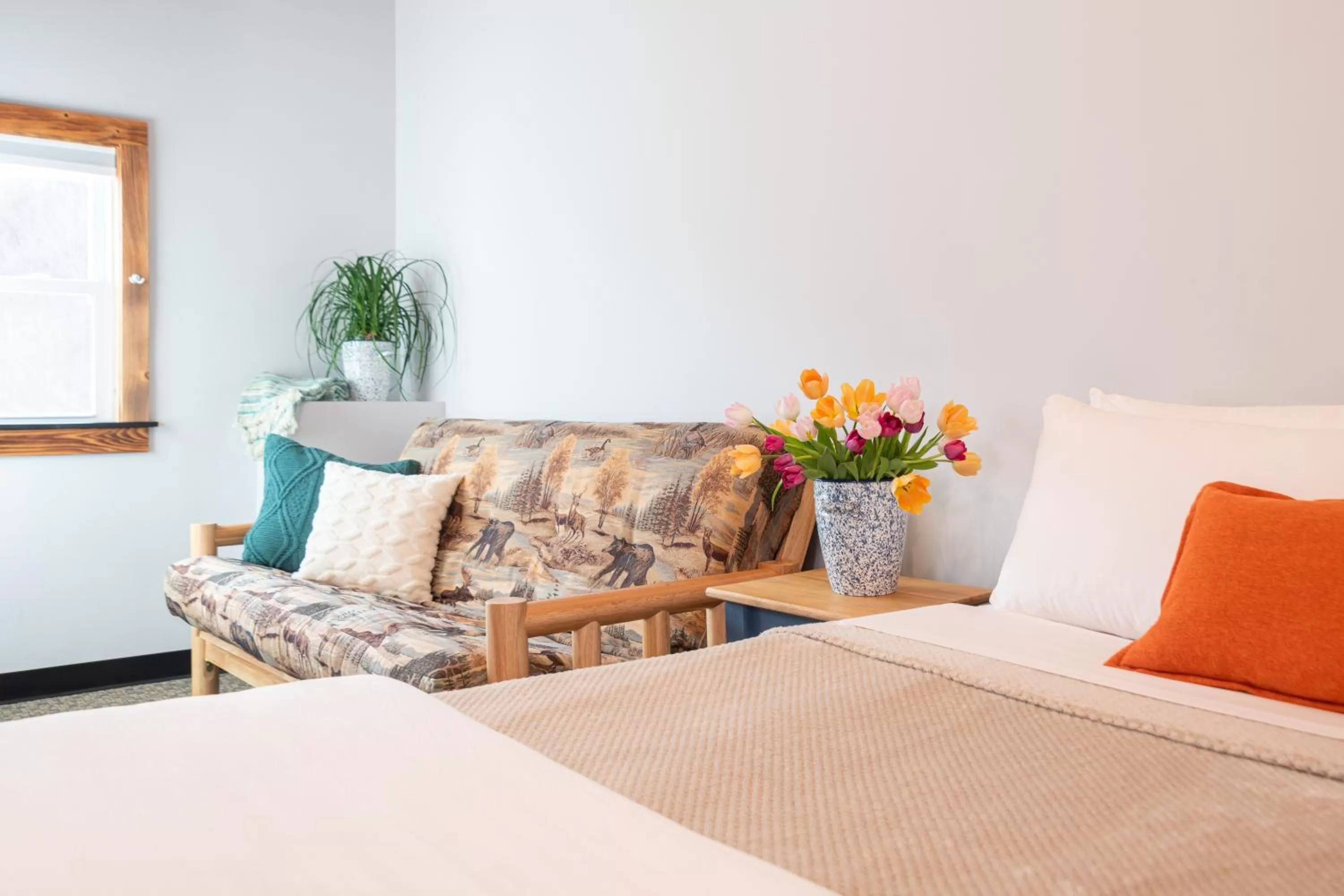 Bedroom, Bed in Mad River Lodge