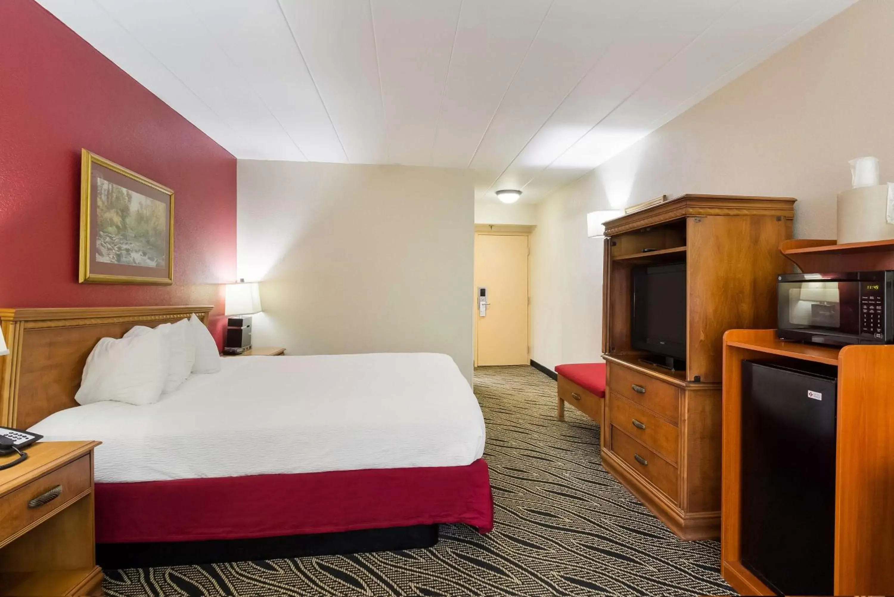 King Room - Non-Smoking in Best Western Braddock Inn King Room - Non-Smoking in Best Western Braddock Inn