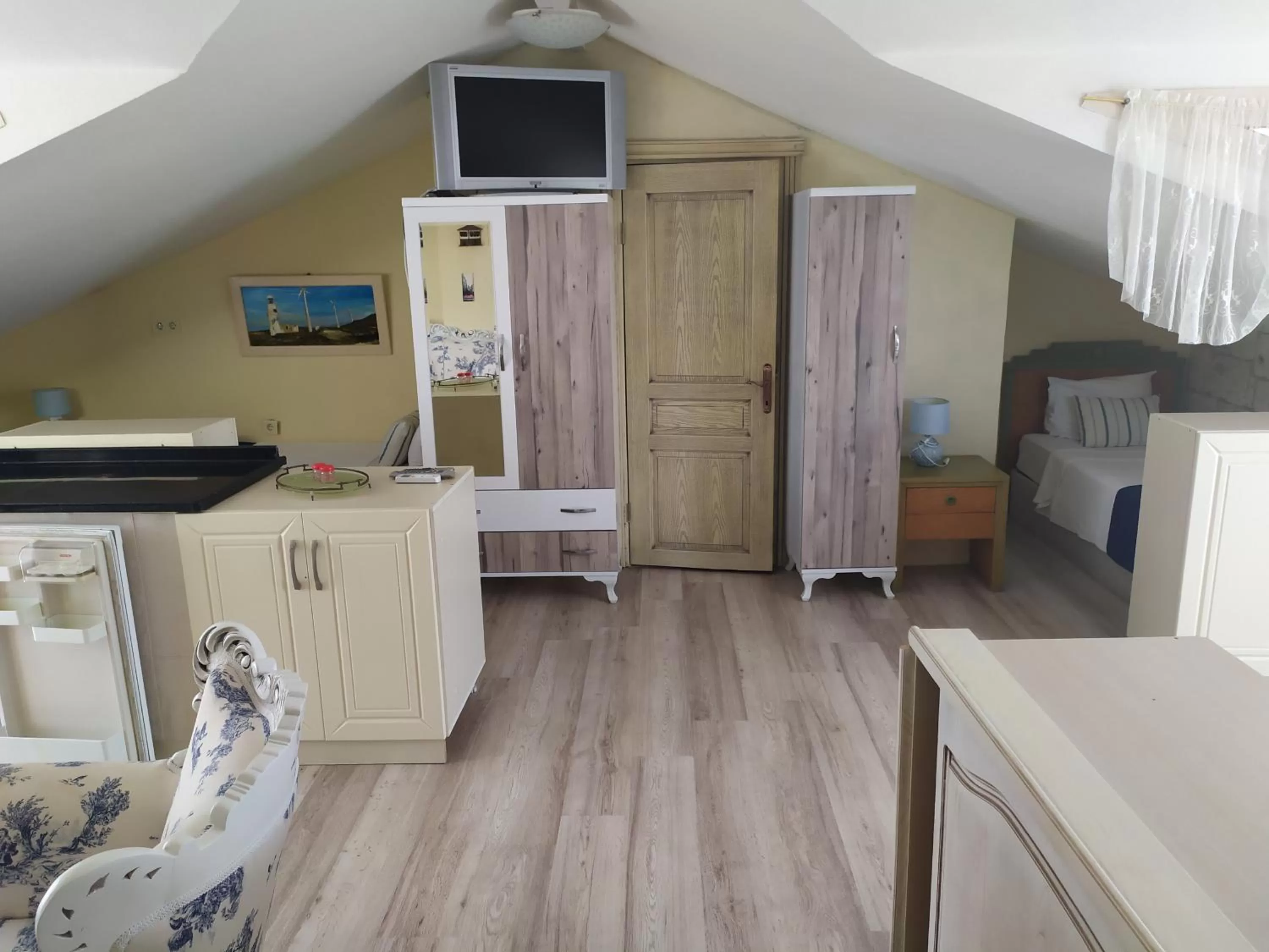 TV/Entertainment Center in Dolina Hotel