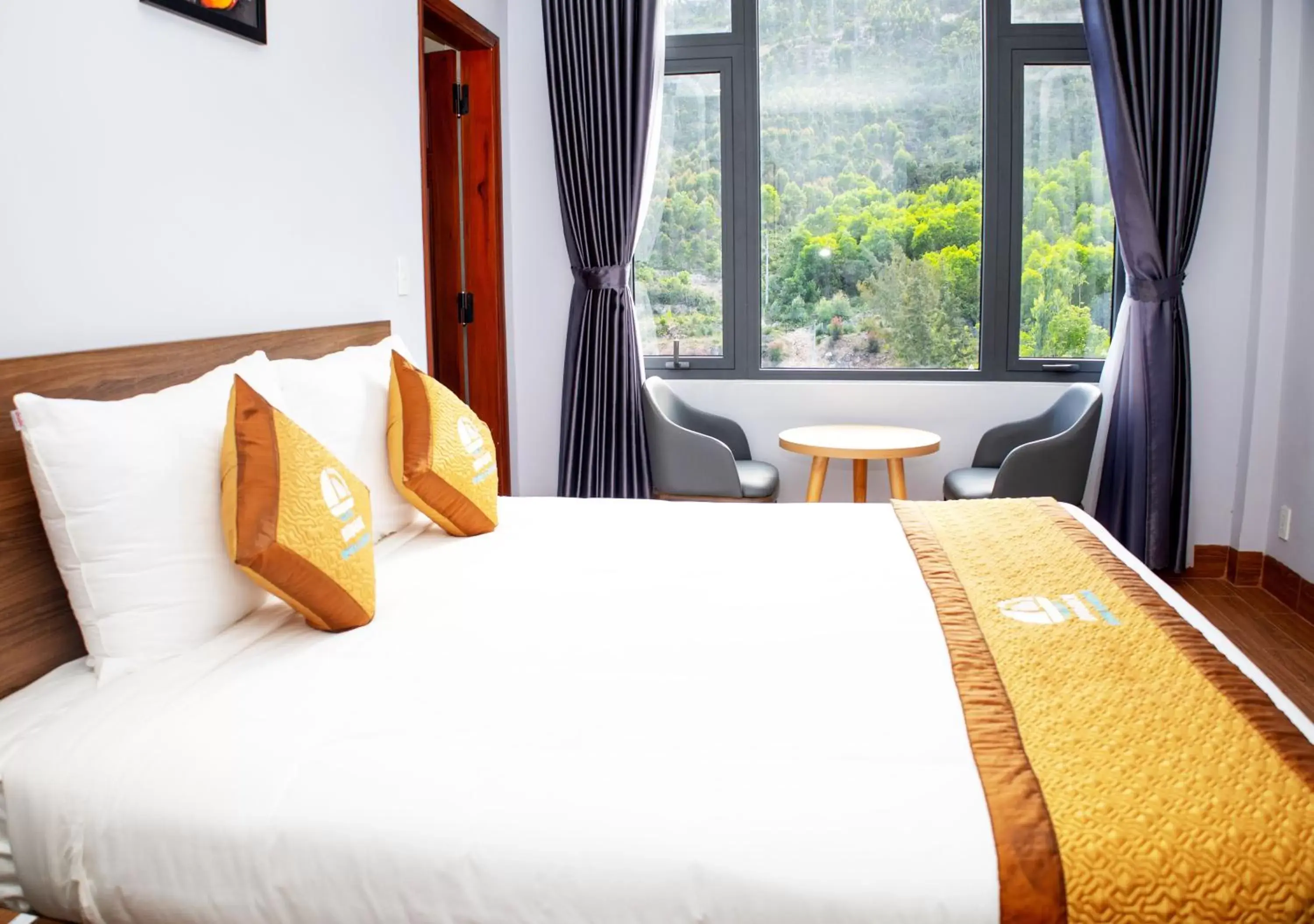 Superior King Room in RUBEACH HOTEL & REROST Superior King Room in RUBEACH HOTEL & REROST