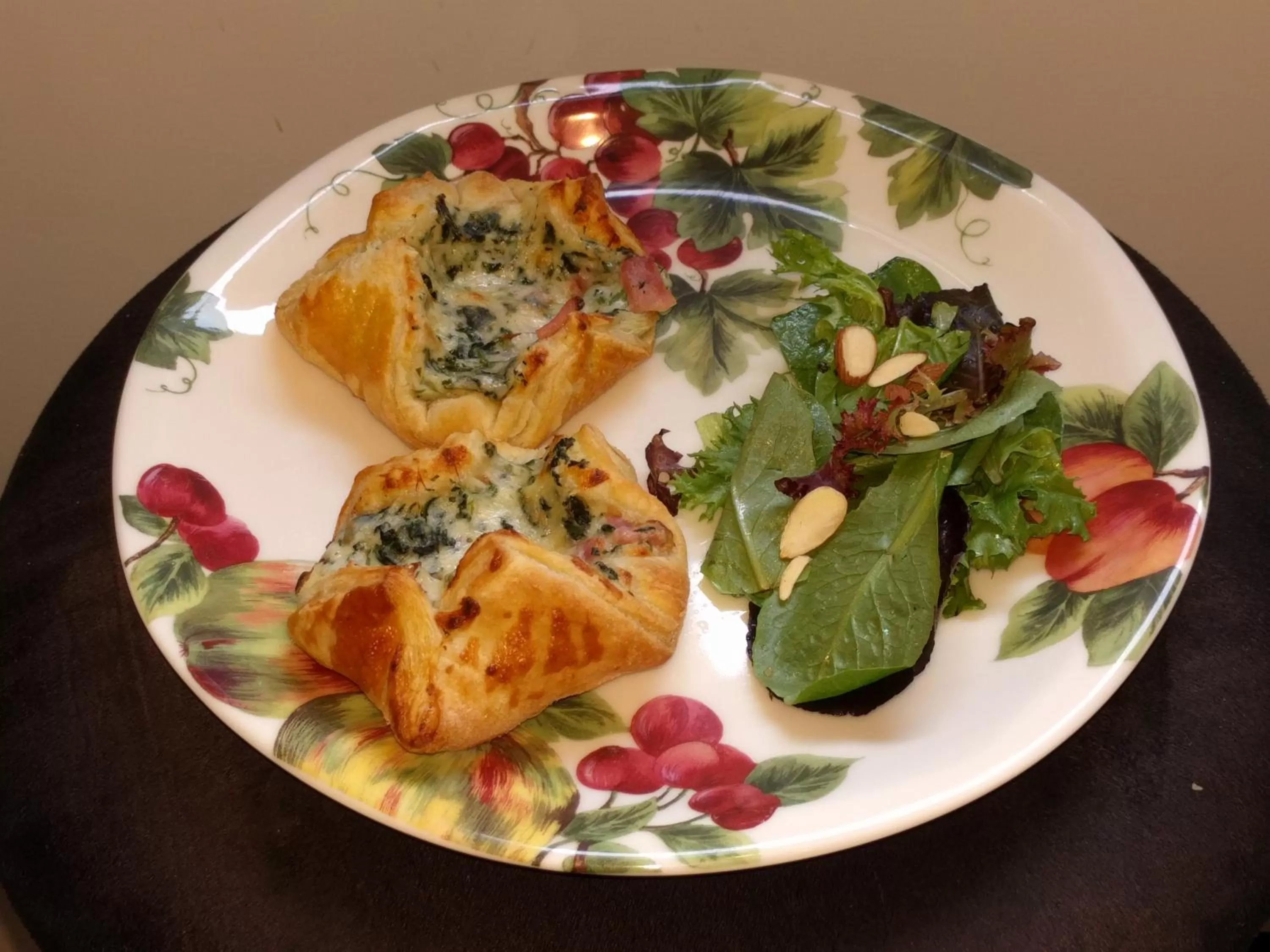 American breakfast in Haven By The Sea B&B