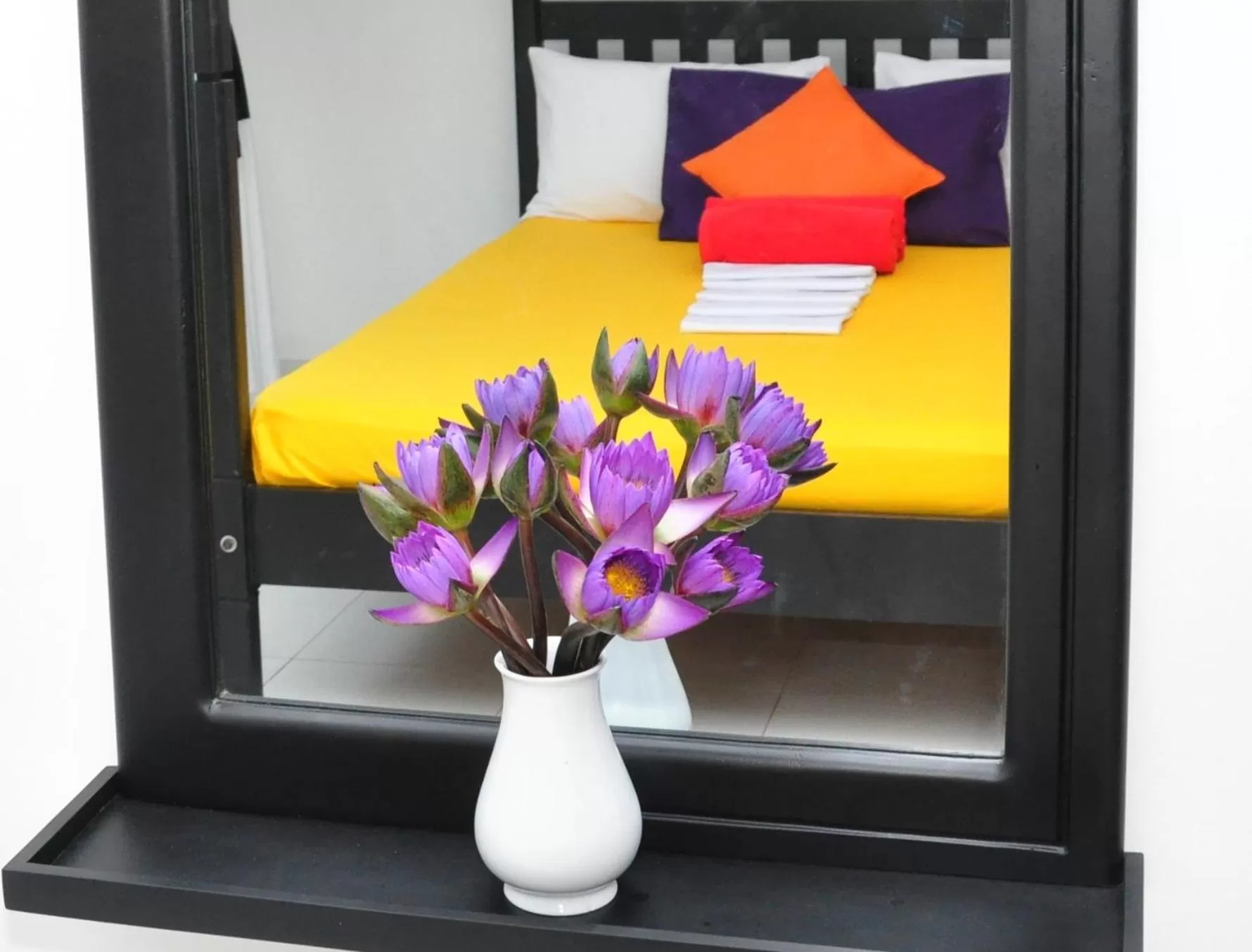 Bed in Bon Accord Mirissa