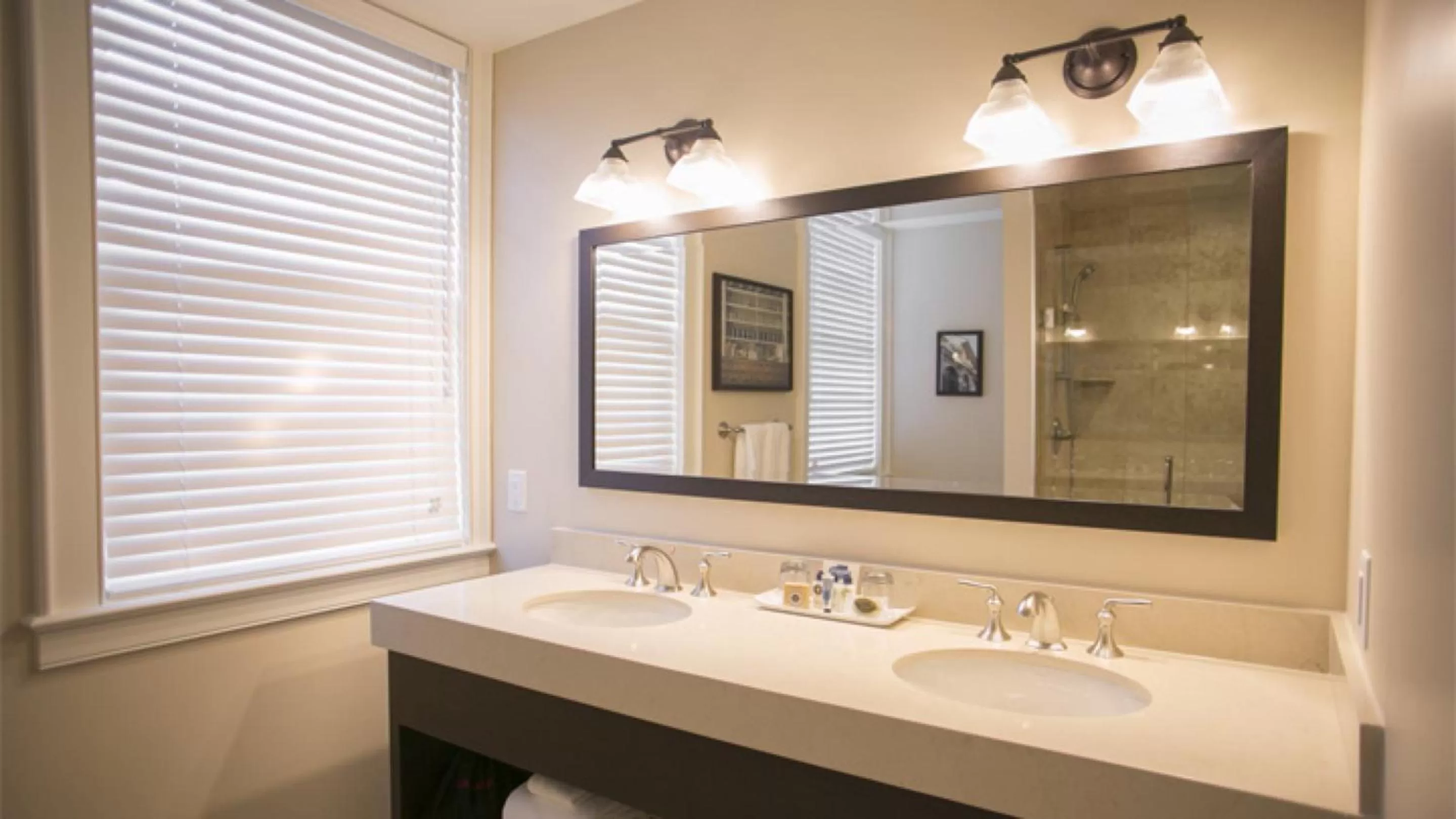 Bathroom in 124 on Queen Hotel & Spa