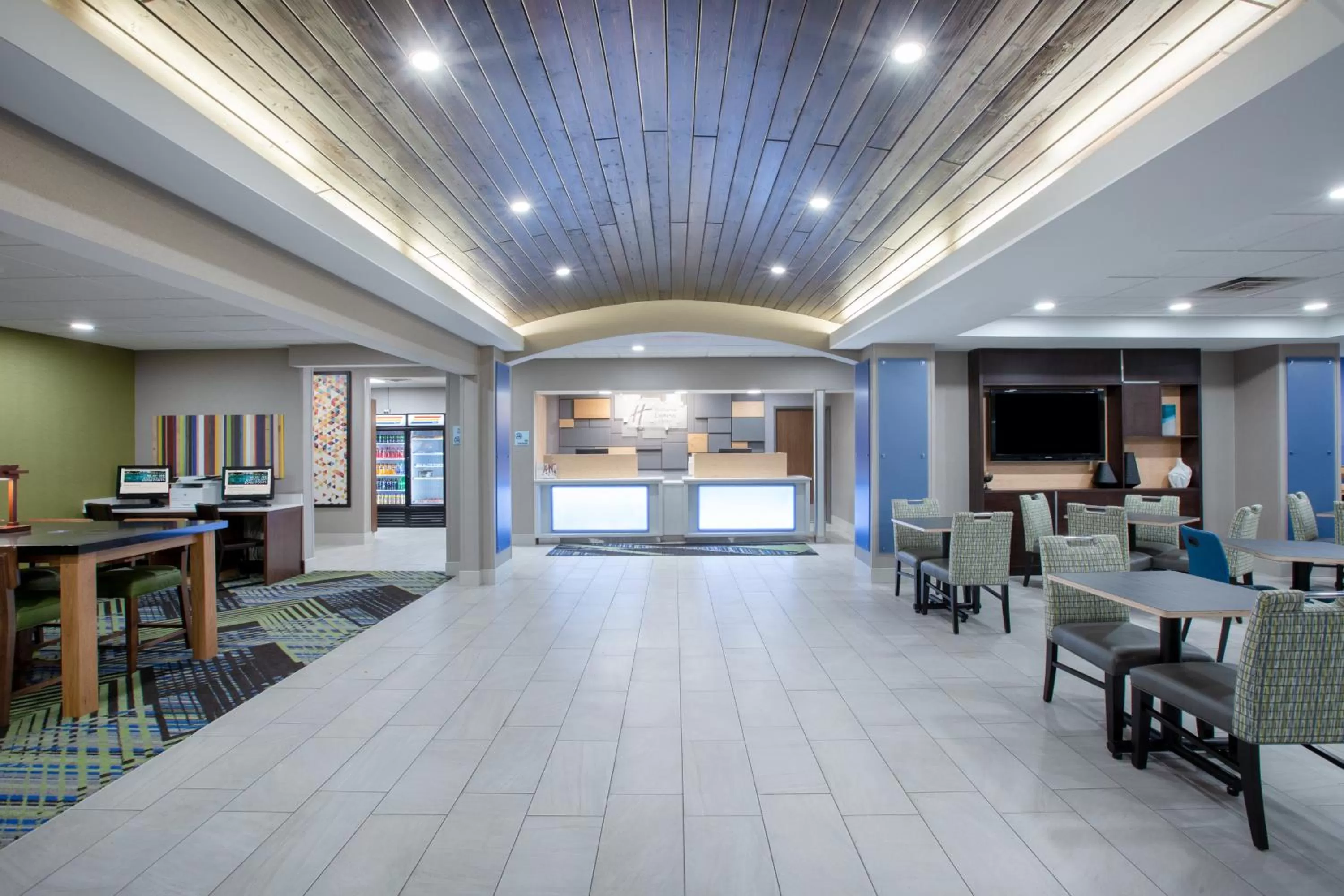 Property building in Holiday Inn Express Hotel & Suites Columbus by IHG