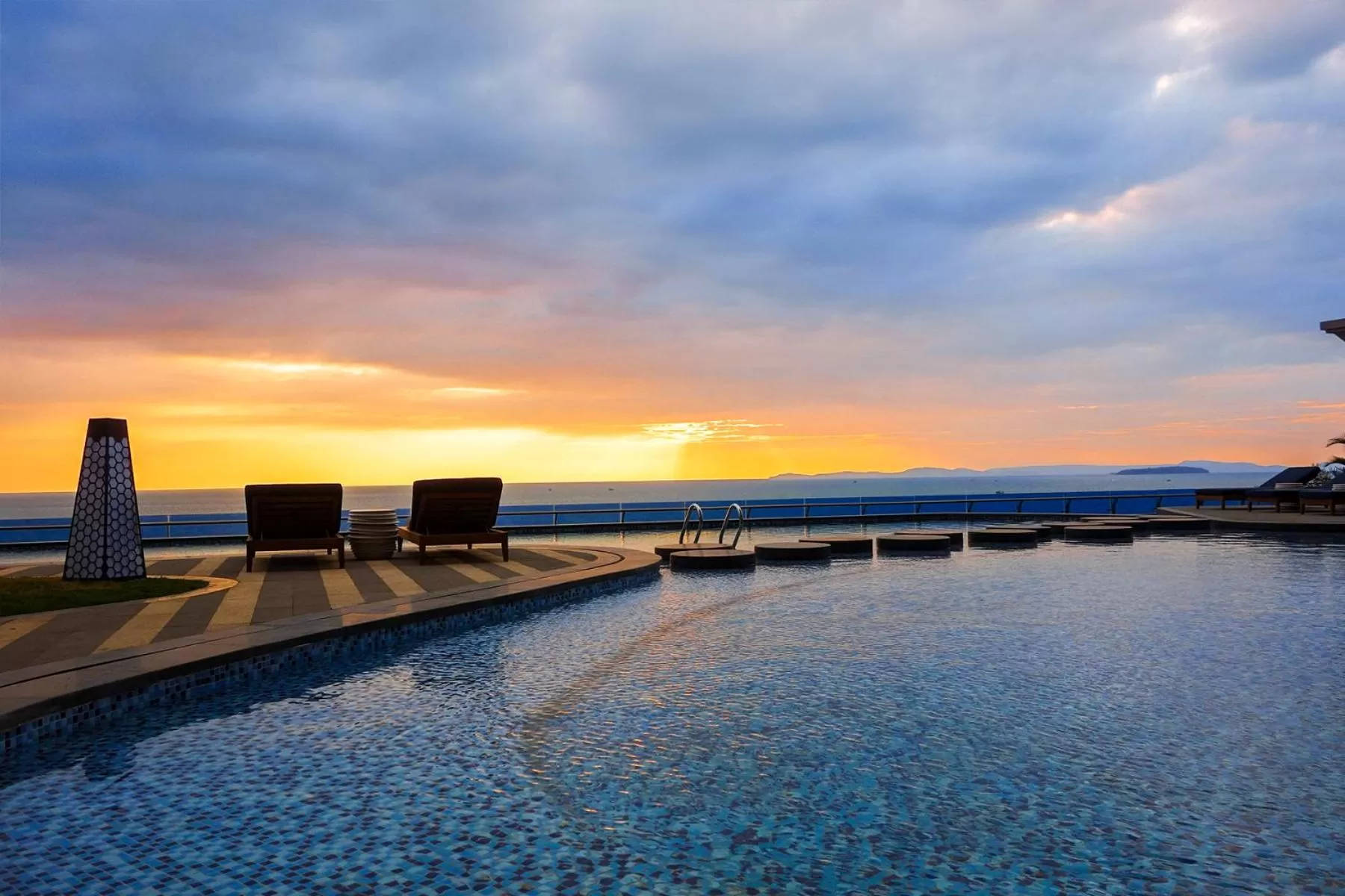 Beach in Howard Johnson Plaza by Wyndham Blue Bay Sihanoukville