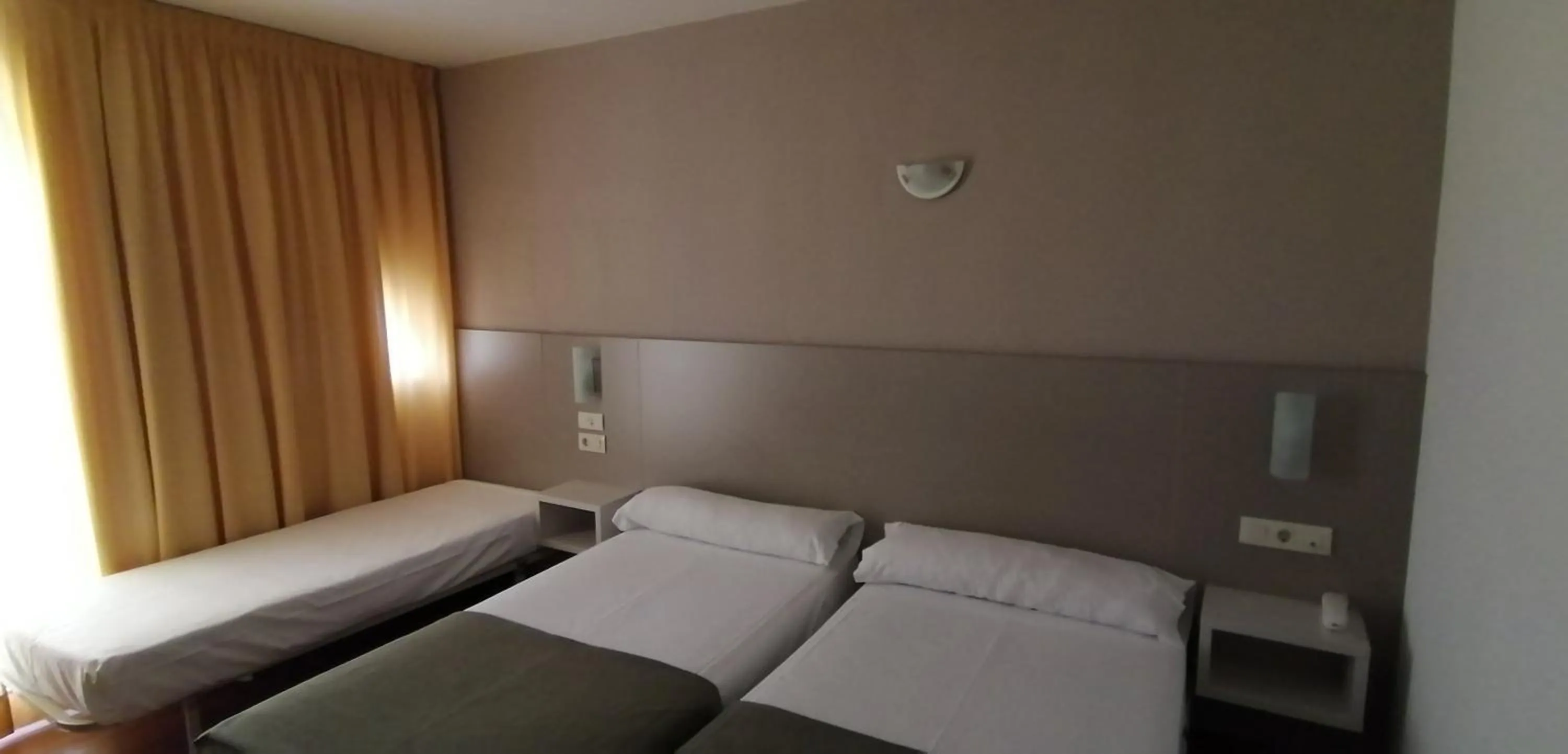 Bed in Duerming Villa De Sarria Hotel