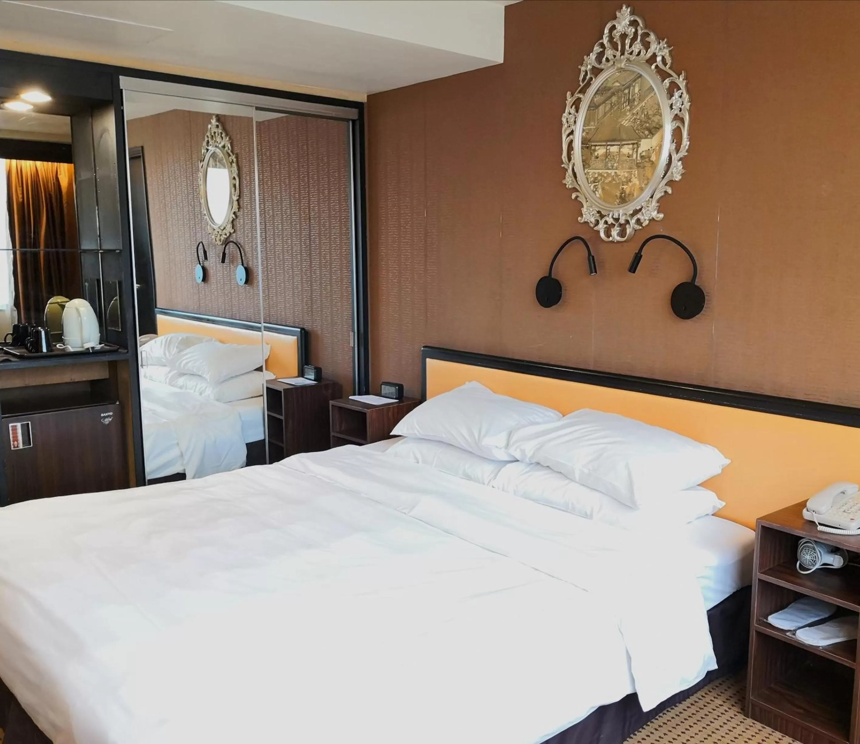 Bedroom, Bed in Best Western Plus Tsim Sha Tsui