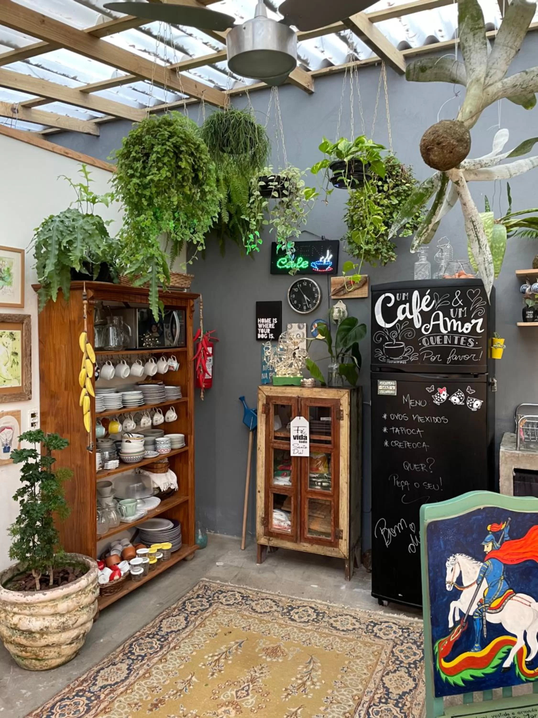 Communal kitchen in Pousada Santarina